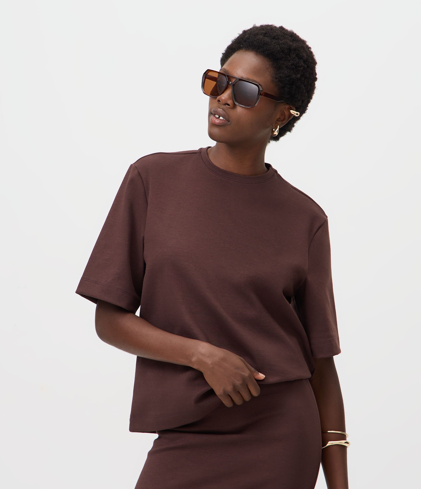 Camiseta Boxy Em Algodão Gola Redonda Marrom 1