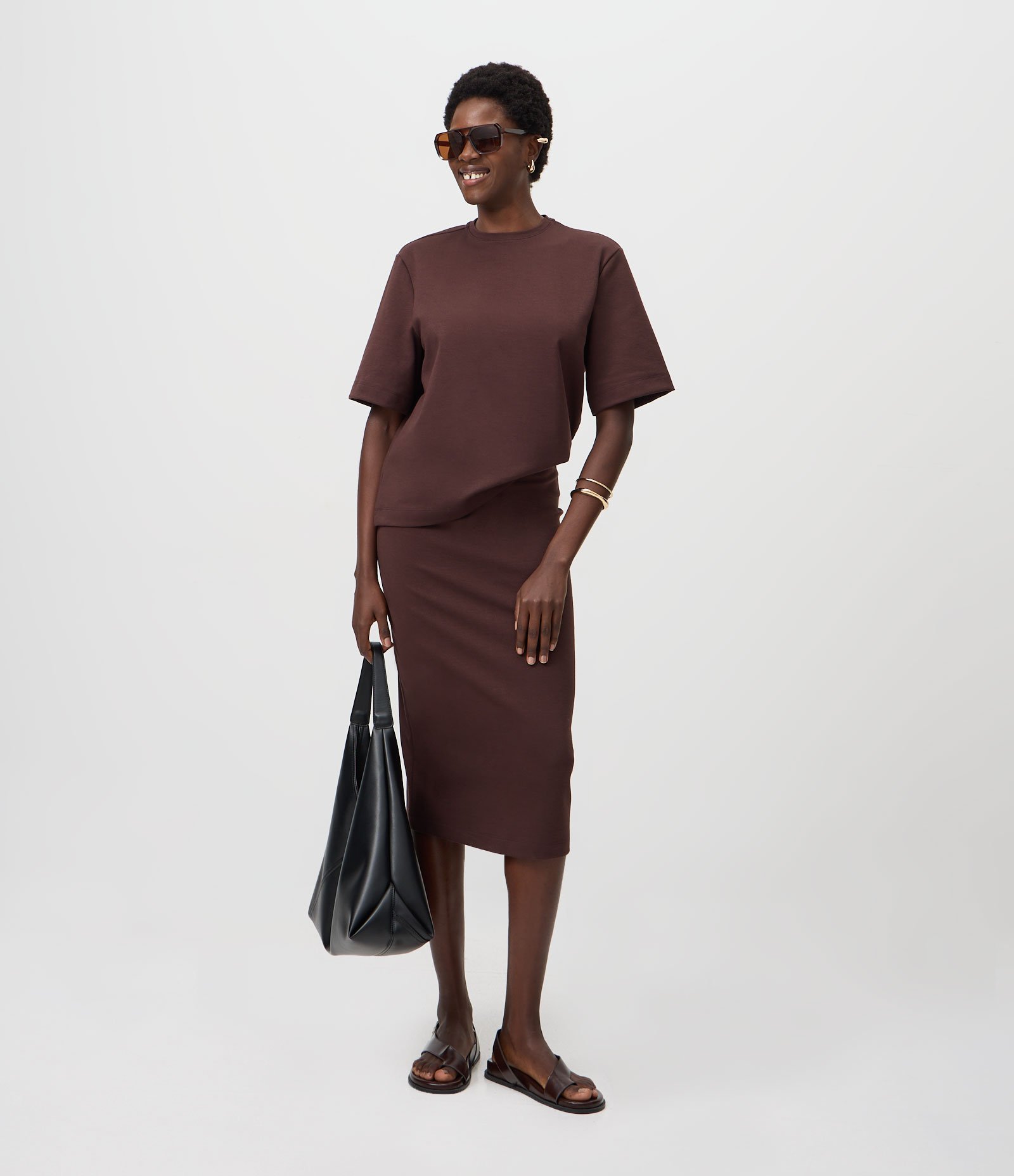 Camiseta Boxy Em Algodão Gola Redonda Marrom 2