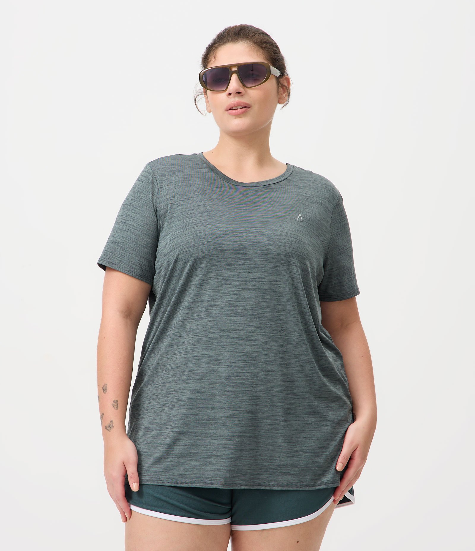 Camiseta Esportiva Alongada Dry Regular em Poliamida Mescla Curve & Plus Size Cinza 1