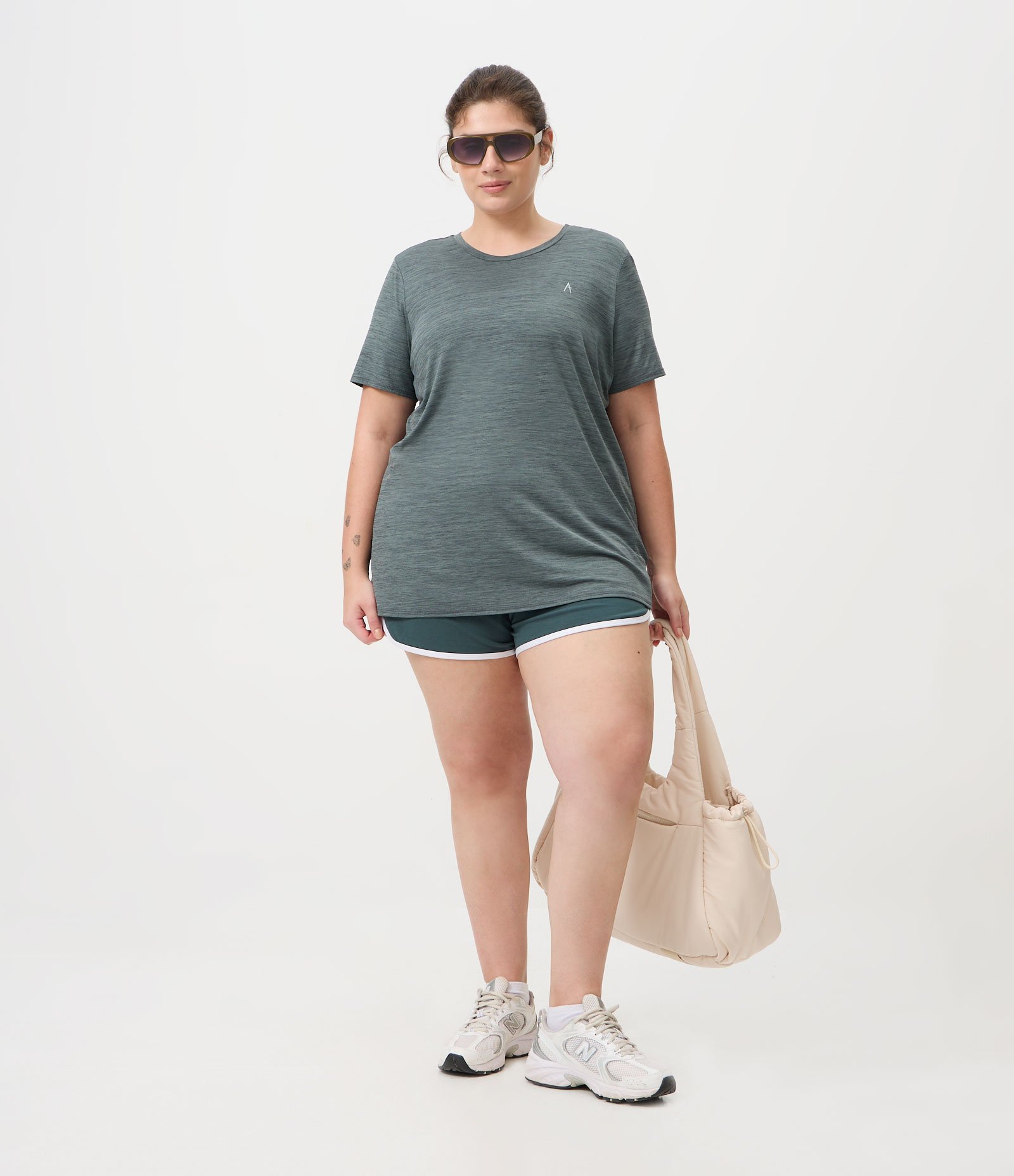 Camiseta Esportiva Alongada Dry Regular em Poliamida Mescla Curve & Plus Size Cinza 2