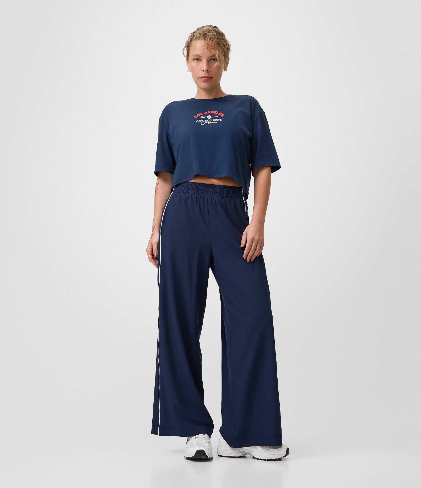 Camiseta Cropped Esportiva com Lettering Los Angeles Azul 2