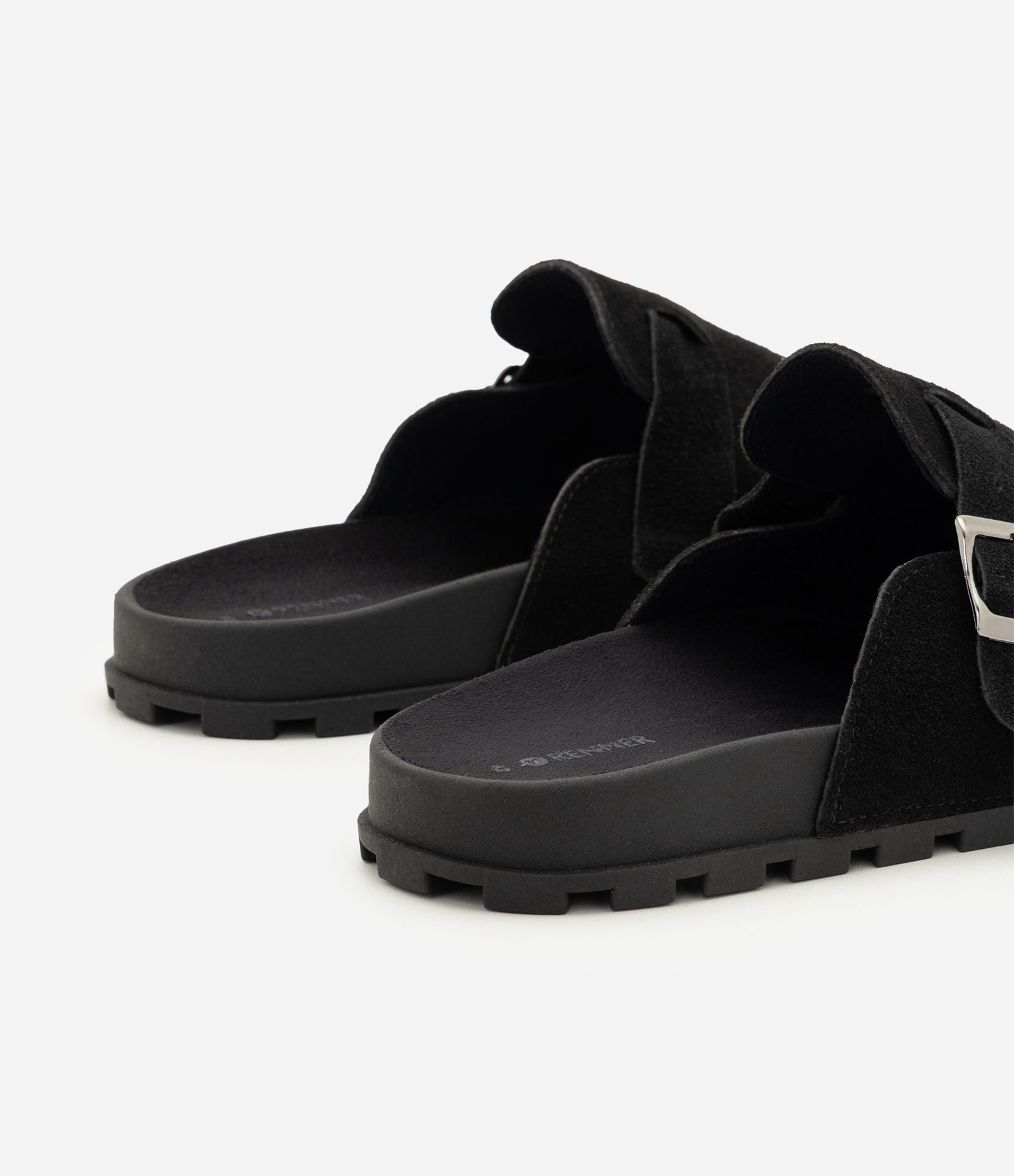 Chinelo Mule em Couro Camurça com Fivela Preto 5