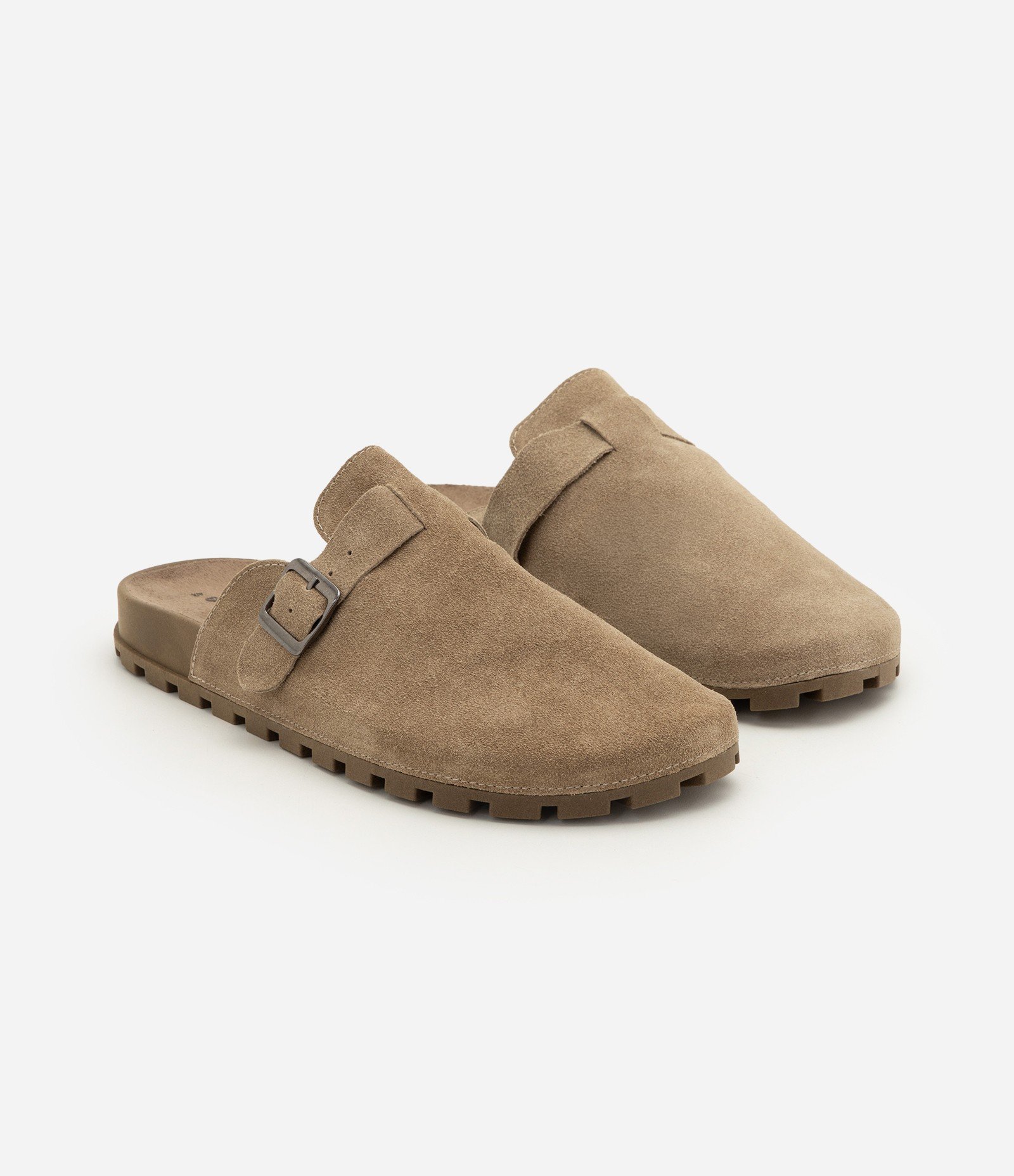 Chinelo Mule em Couro Camurça com Fivela Marrom Acinzentado 4