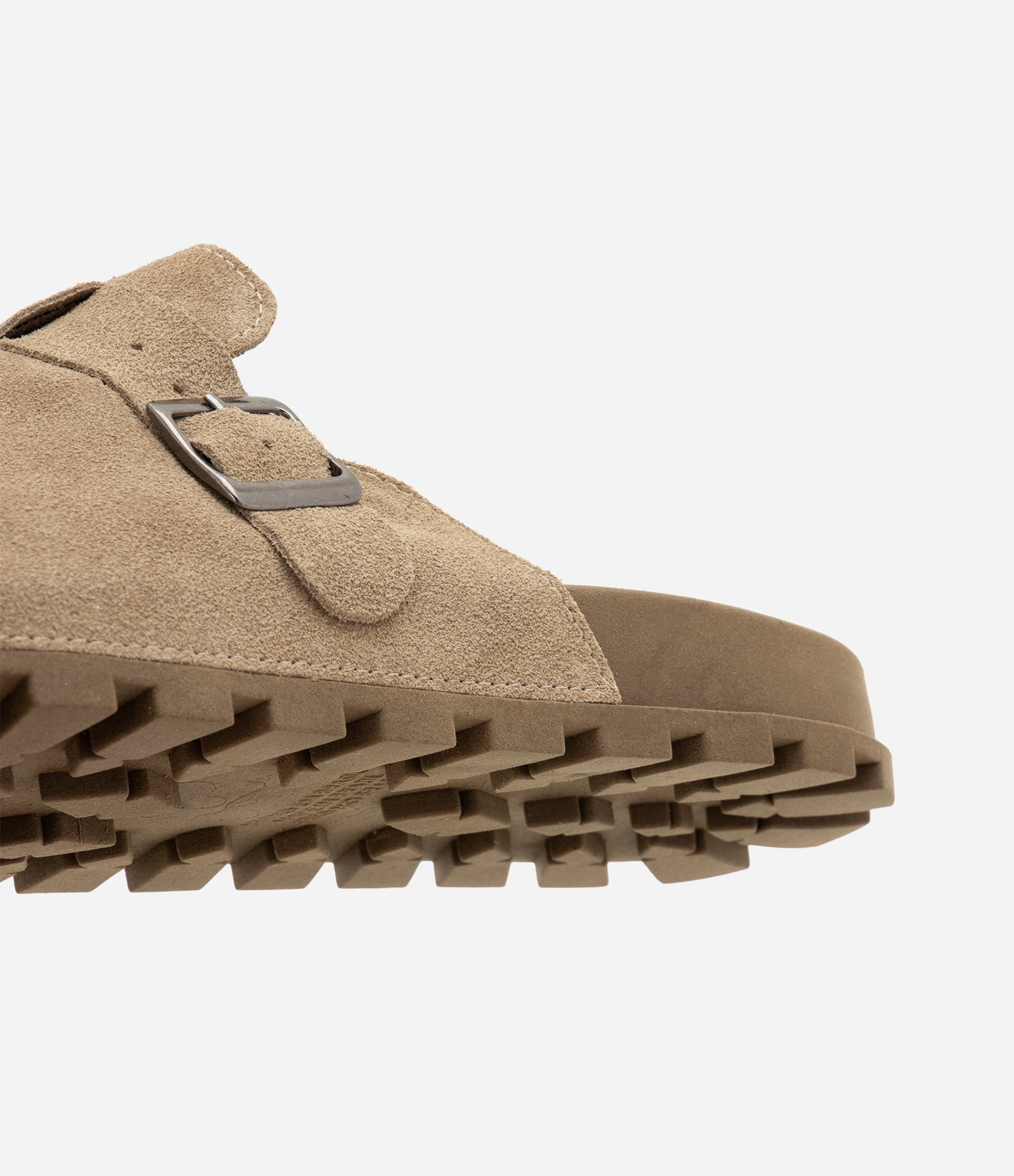 Chinelo Mule em Couro Camurça com Fivela Marrom Acinzentado 6