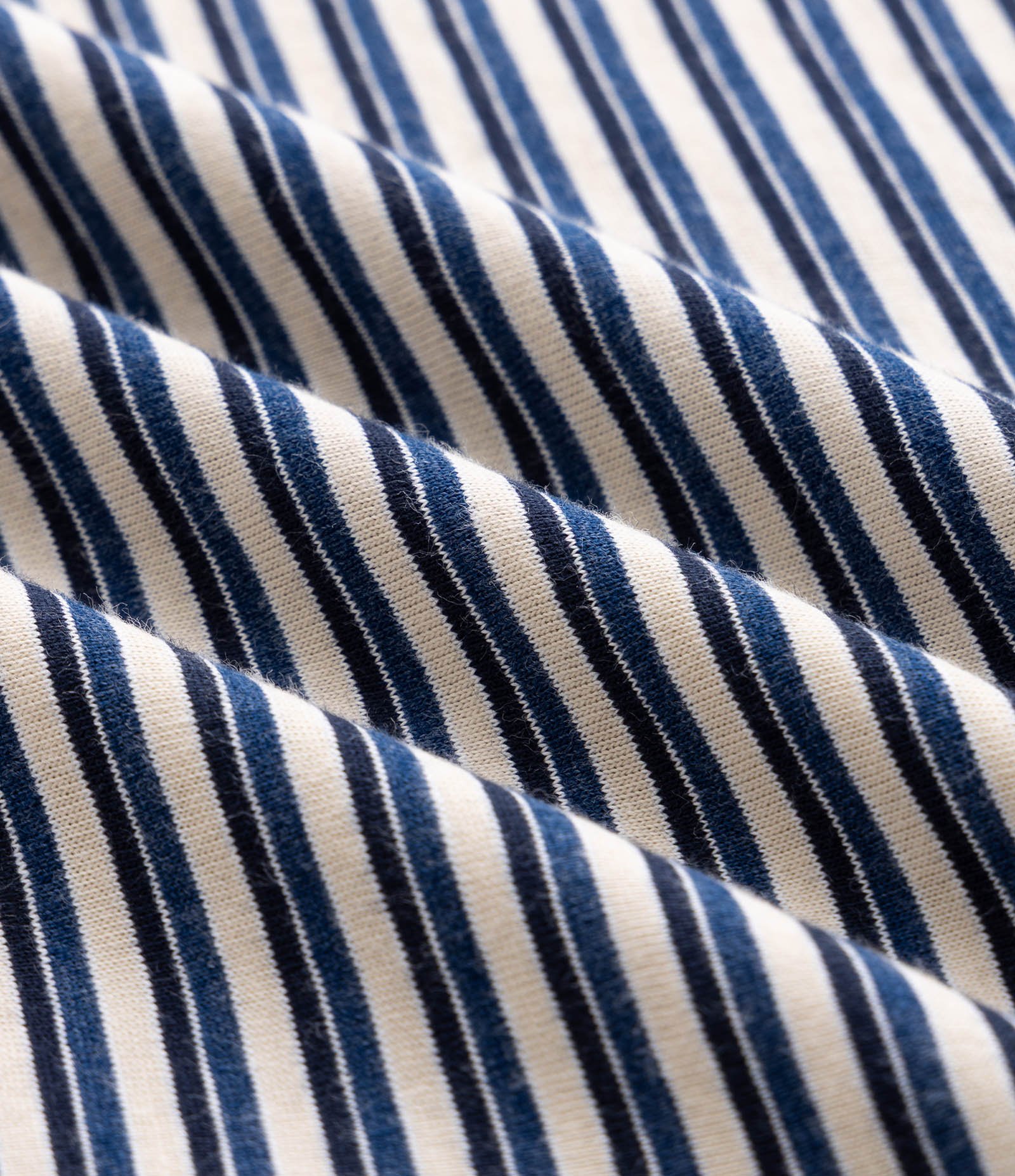 Camiseta em Algodão Peruano com Listras Horizontais e Gola Contrastante Bege 7