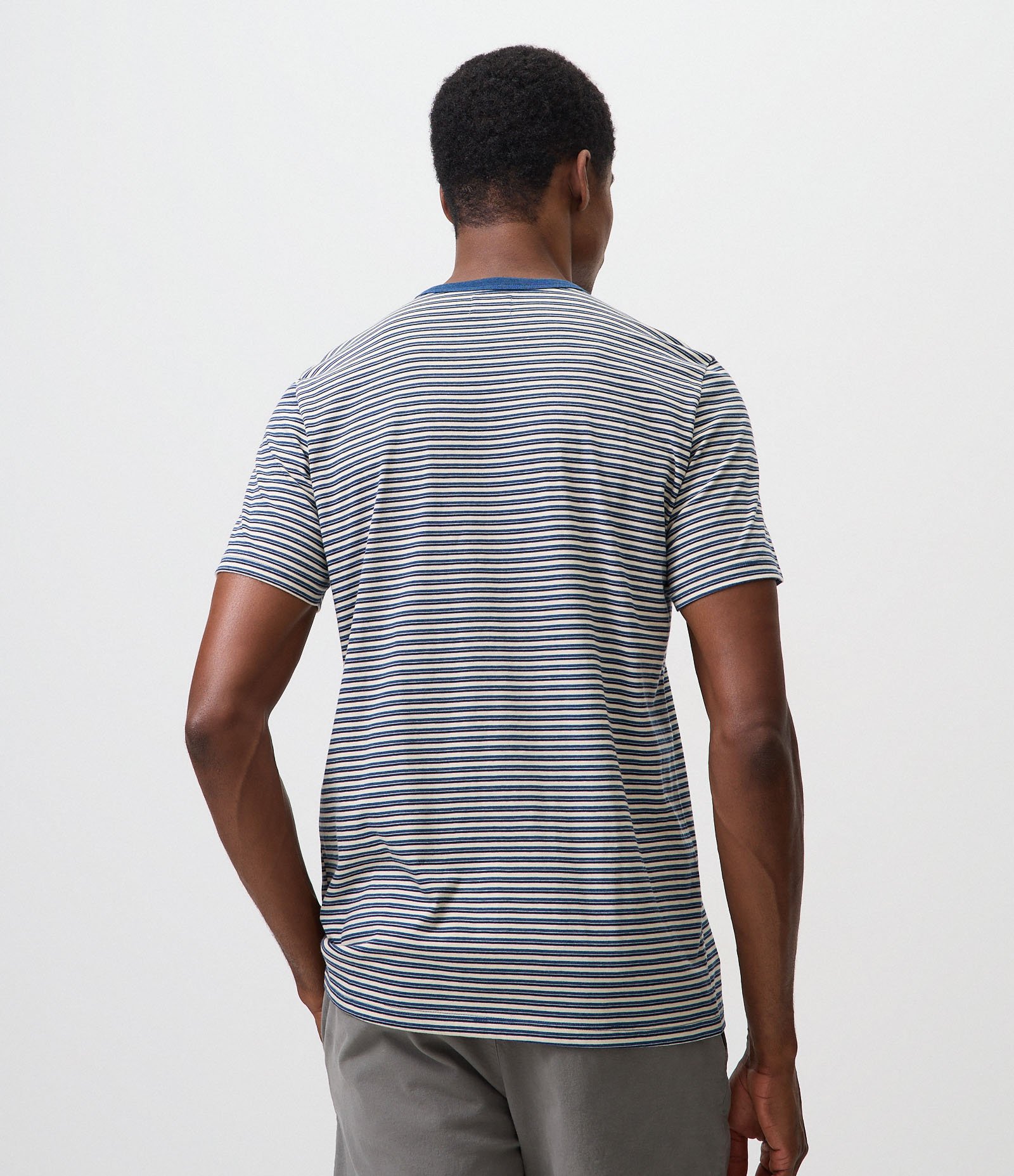 Camiseta em Algodão Peruano com Listras Horizontais e Gola Contrastante Bege 3