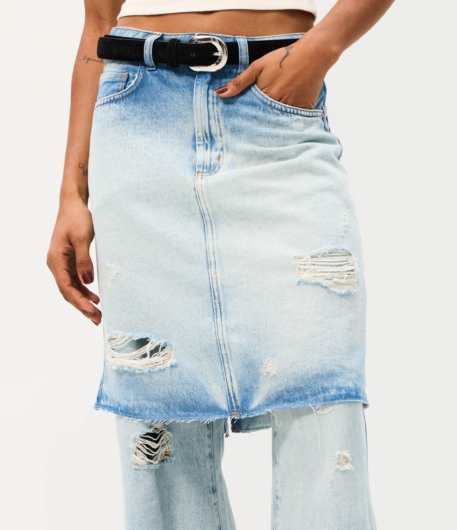 Calça Jeans Reta Ampla com Saia Sobreposta e Detalhes Destroyed Azul 3