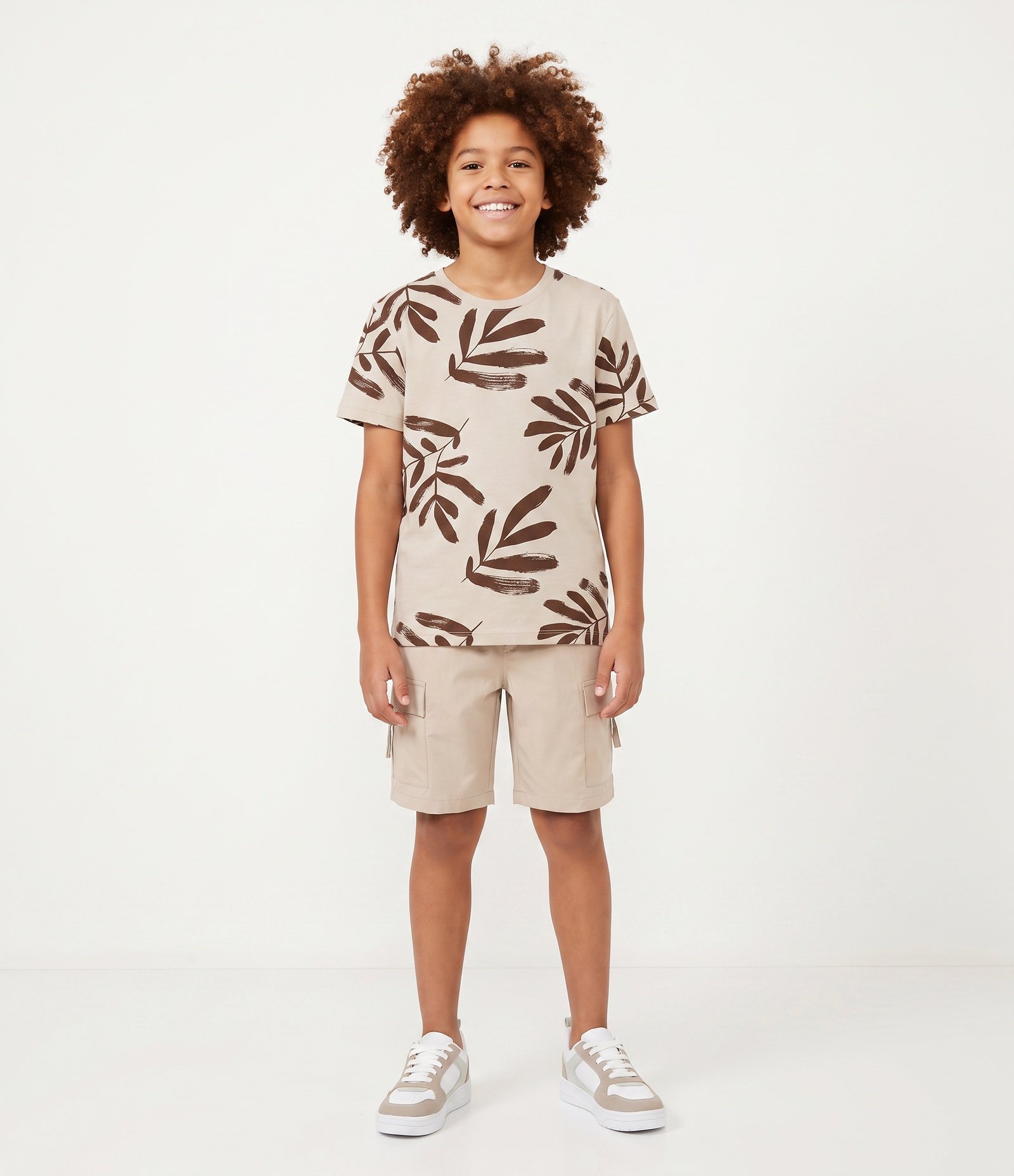 Camiseta Infantil Em Algodão Folhagens Tropical - Tam 6 a 14 Anos Bege 1