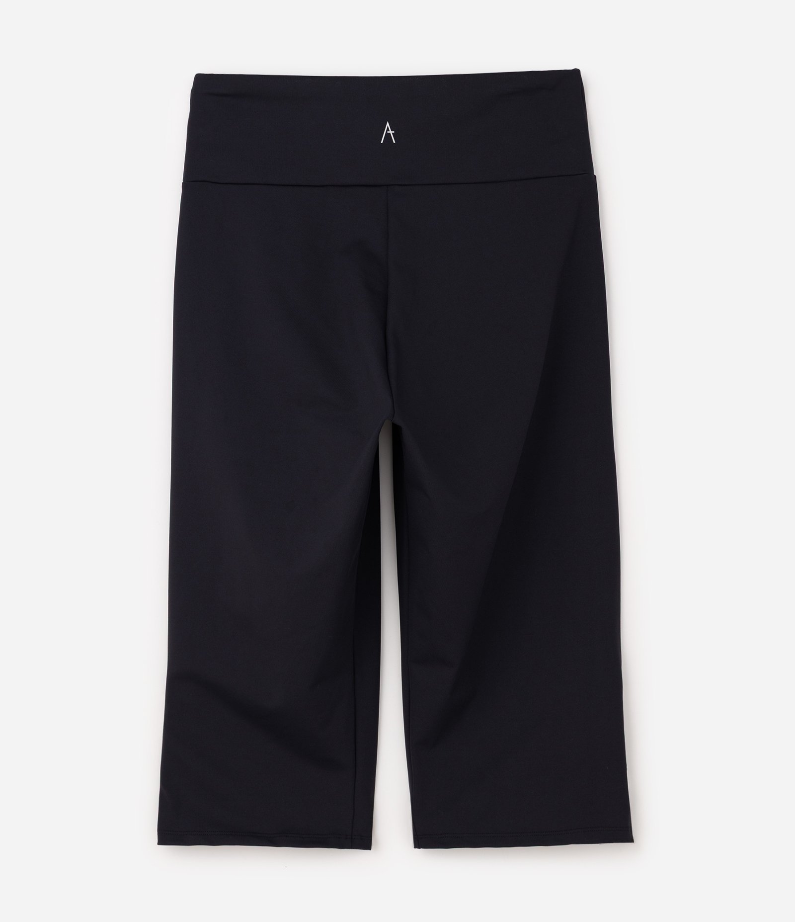 Calça Corsário Esportiva em Poliamida com Cós Largo Curve & Plus Size Preto 2