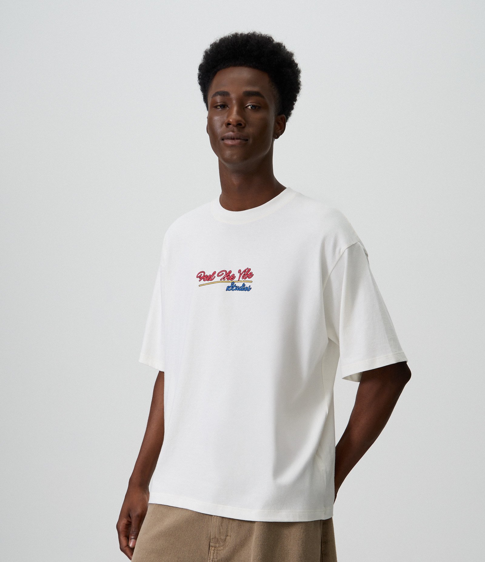 Camiseta Boxy em Algodão com Lettering Music Branco 4