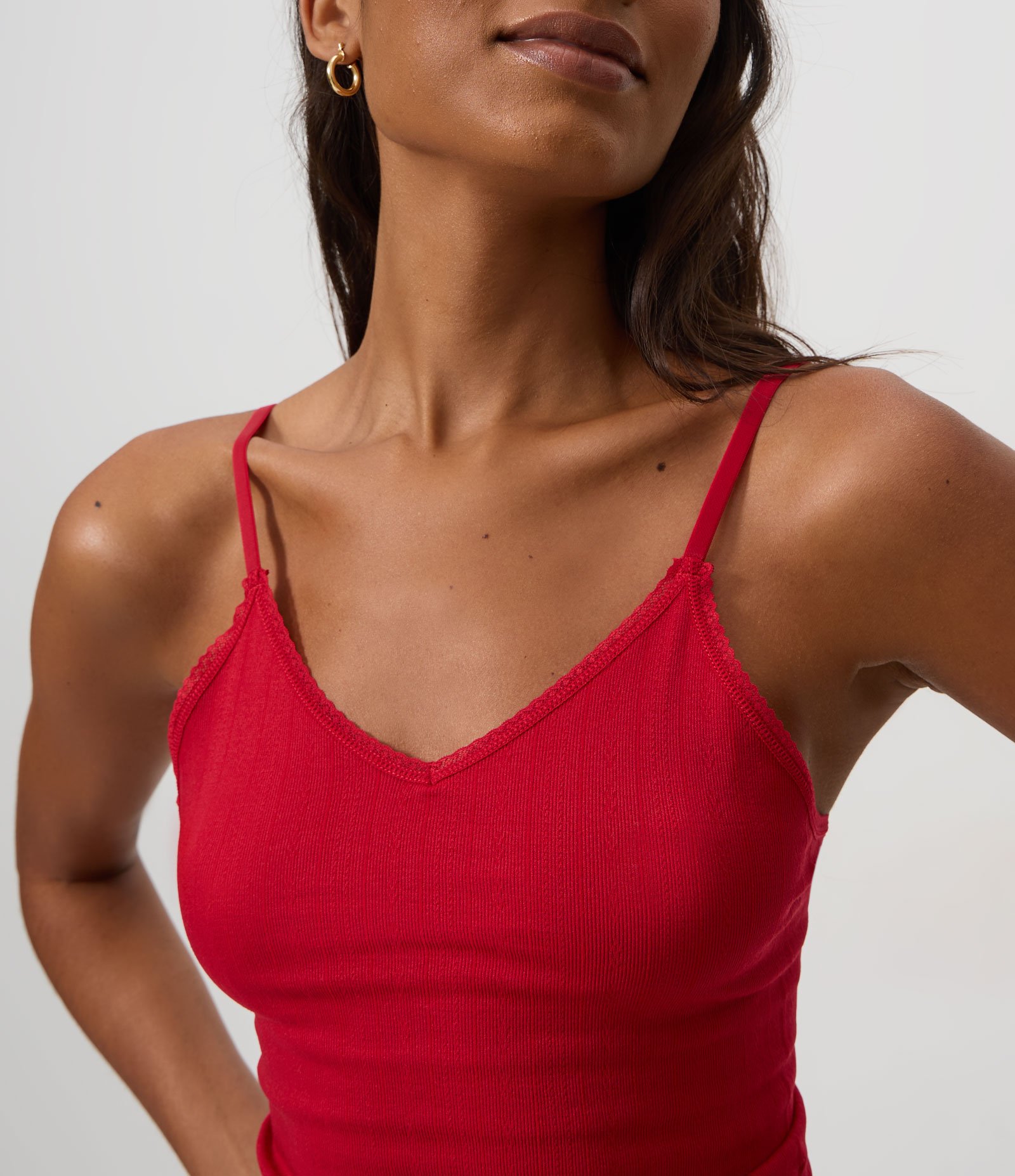 Blusa de Pijama em Viscose Seamless com Busto Duplo e Alças Finas Vermelho 3