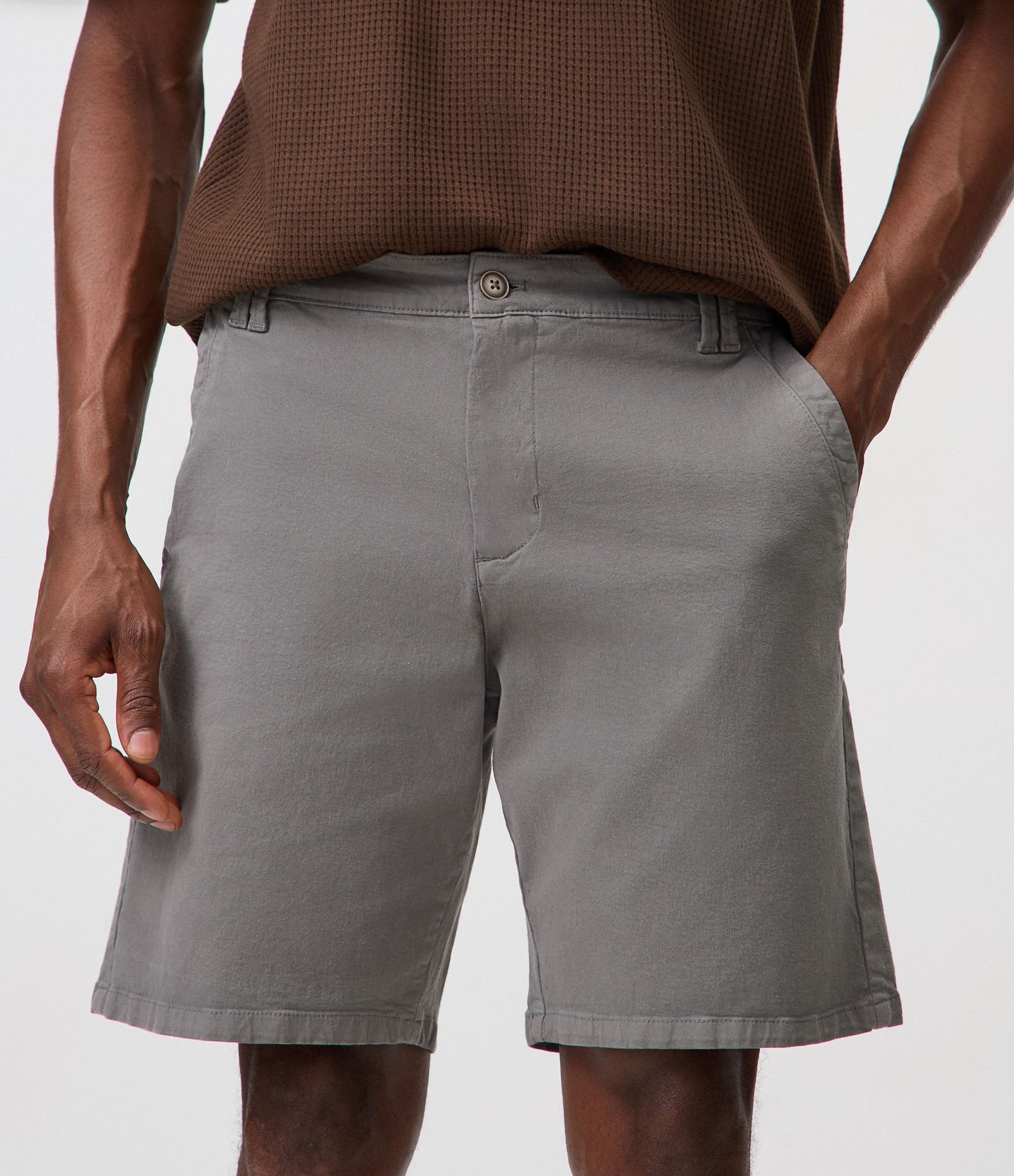 Bermuda Reta em Sarja 50cm Cinza 2