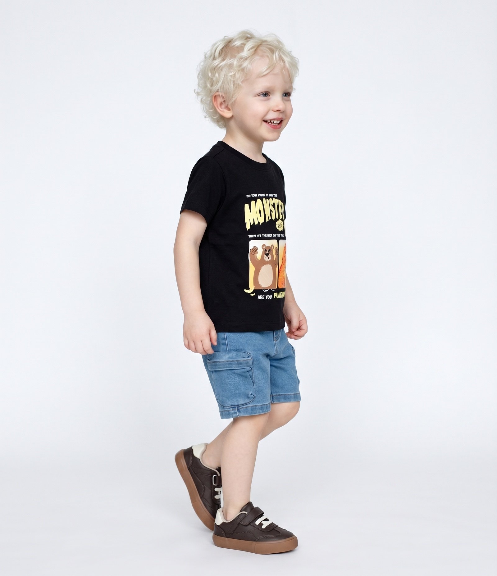 Camiseta Infantil Monsters Brilha no Escuro - Tam 1 a 6 Anos Preto 2