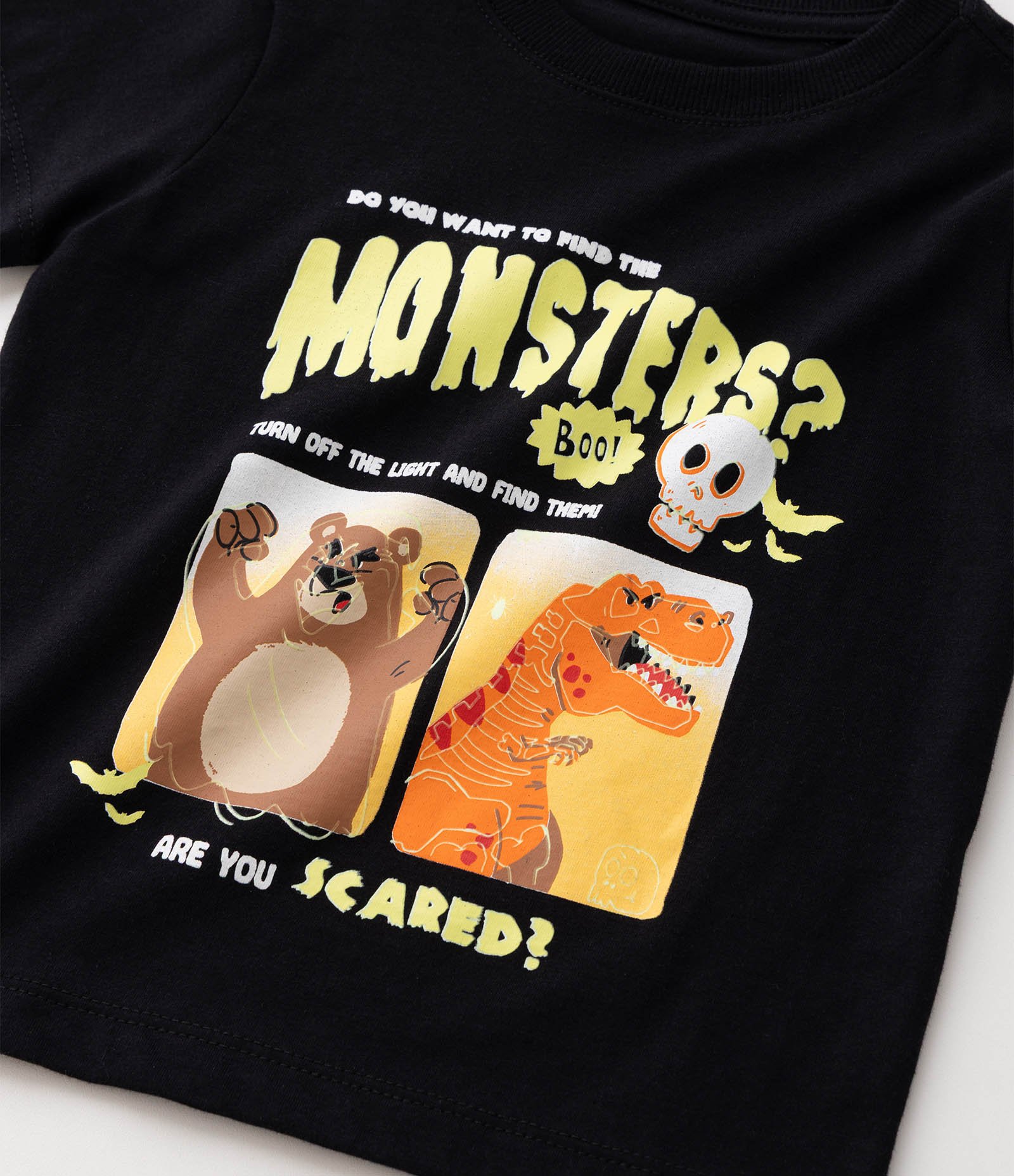 Camiseta Infantil Monsters Brilha no Escuro - Tam 1 a 6 Anos Preto 6