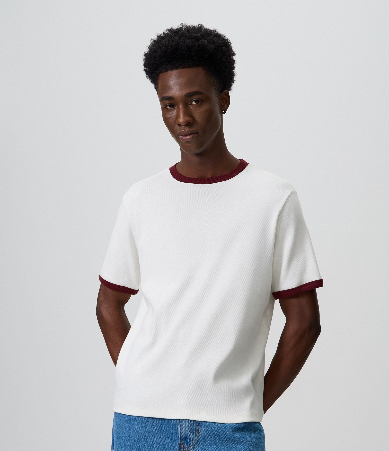 Camiseta Regular em Algodão Canelado com Ribana Contrastante Branco 1