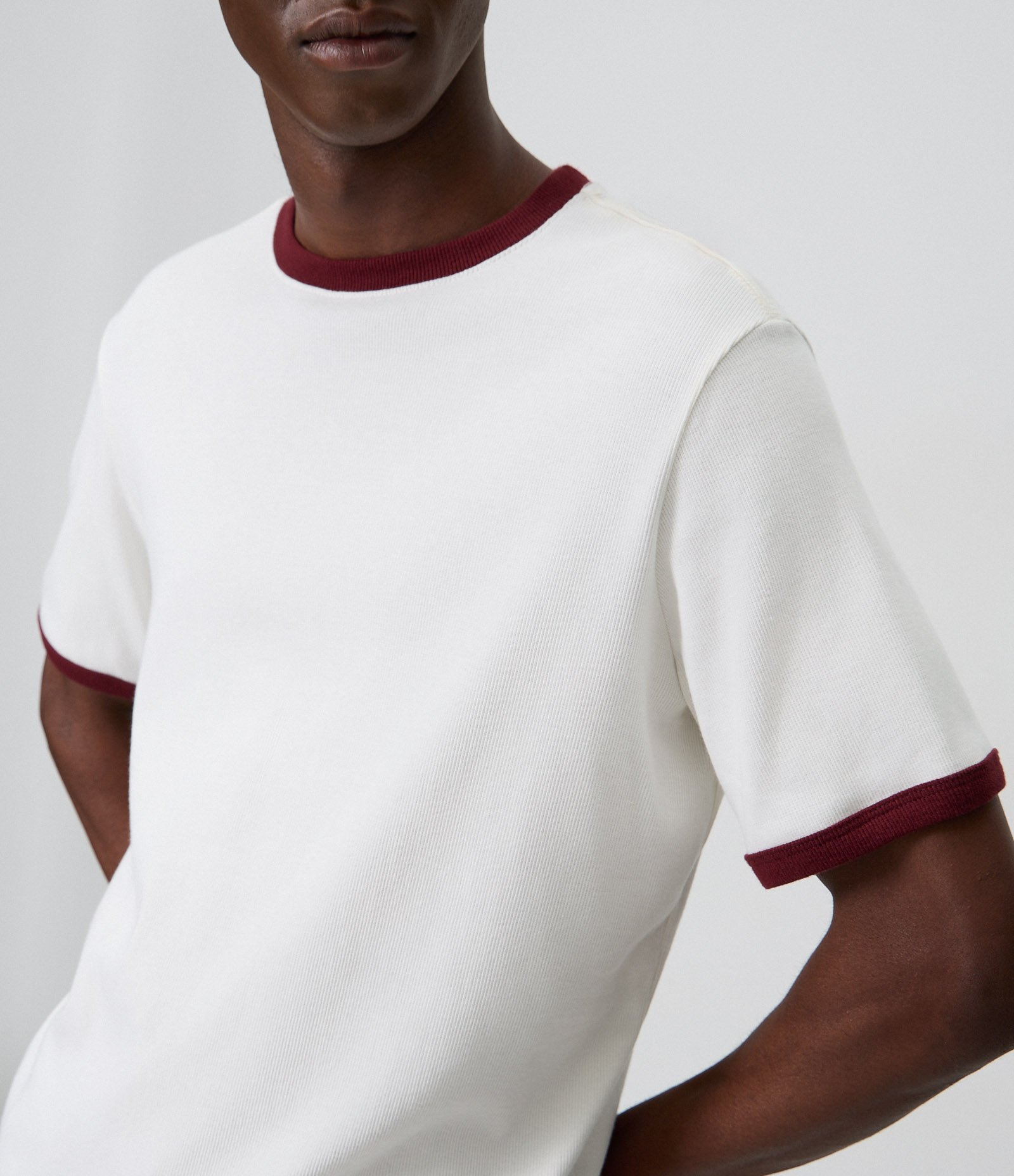 Camiseta Regular em Algodão Canelado com Ribana Contrastante Branco 4