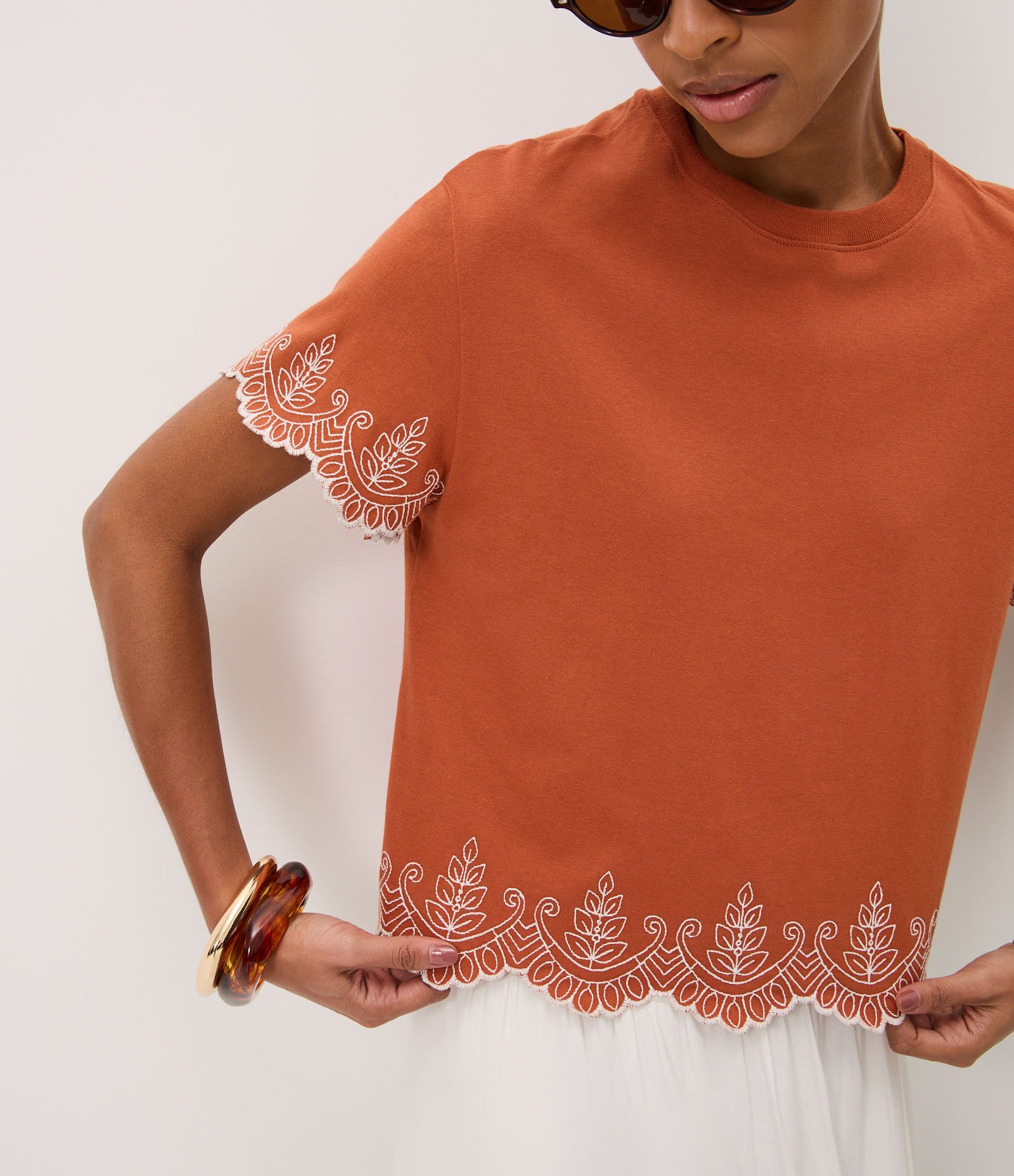 Blusa em Algodão com Bordados Arabescos Laranja 3