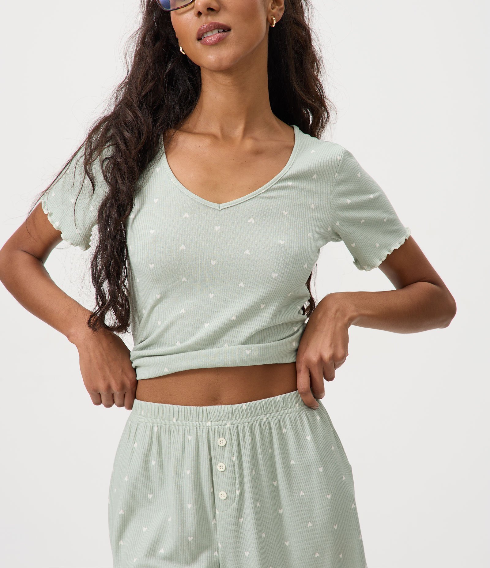 Pijama Curto em Ribana com Estampa de Corações Verde 3