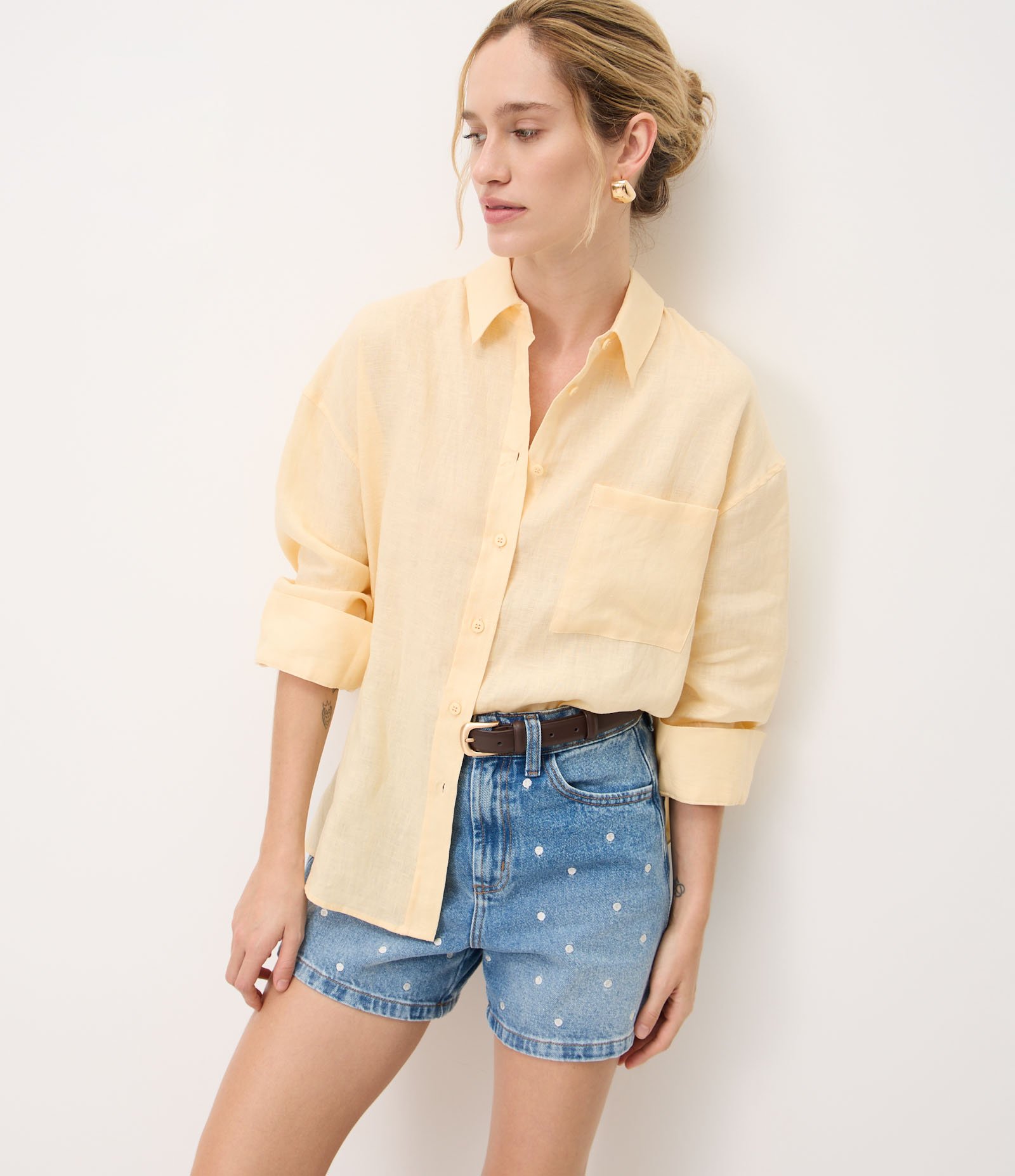 Short Evasê em Jeans com Bordado Poá Azul 2