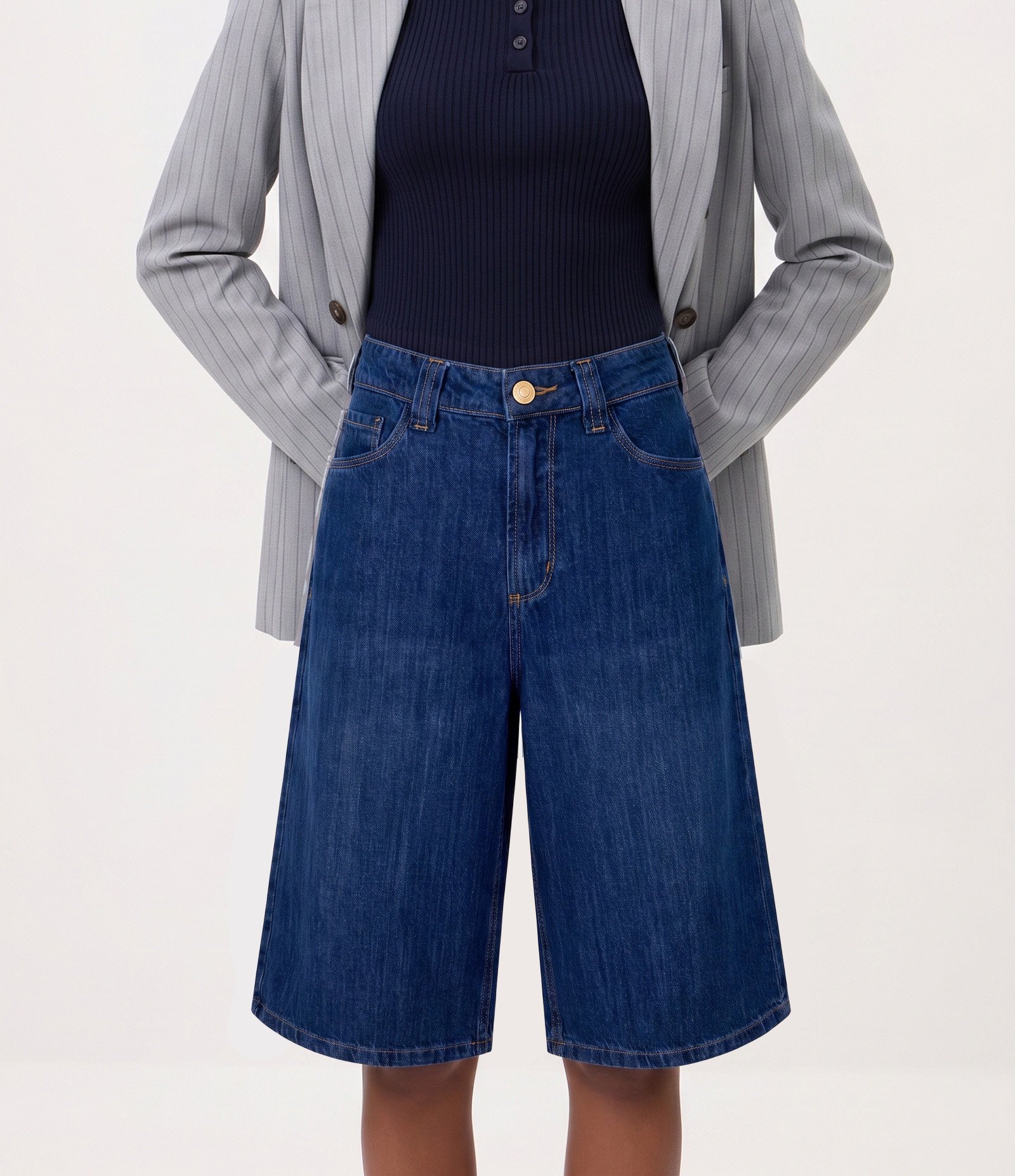 Bermuda Long em Jeans com Cintura Alta e Bolsos Azul Médio 1