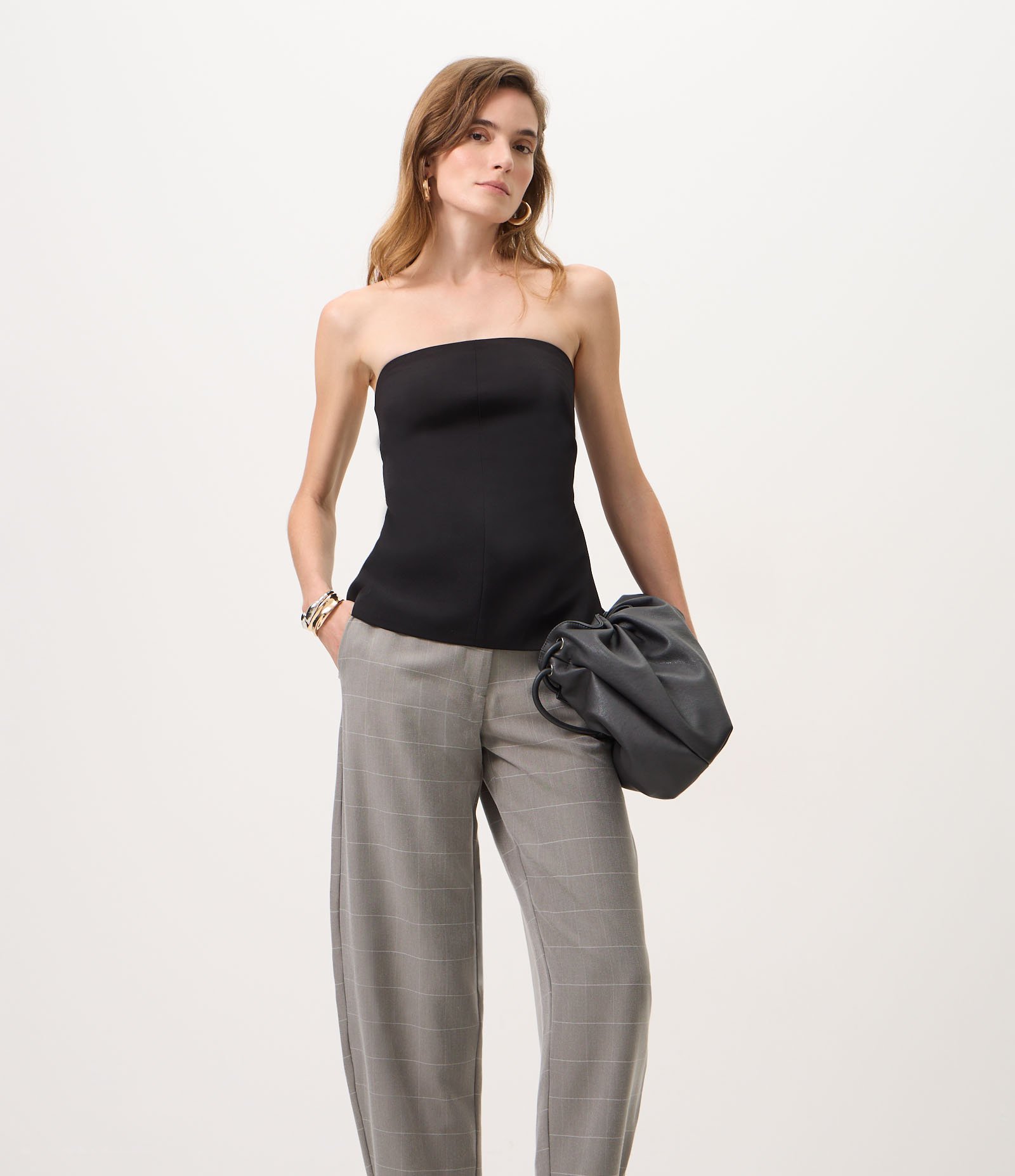 Calça Barrel Xadrez com Cinto de Fivela Forrada Cinza 2