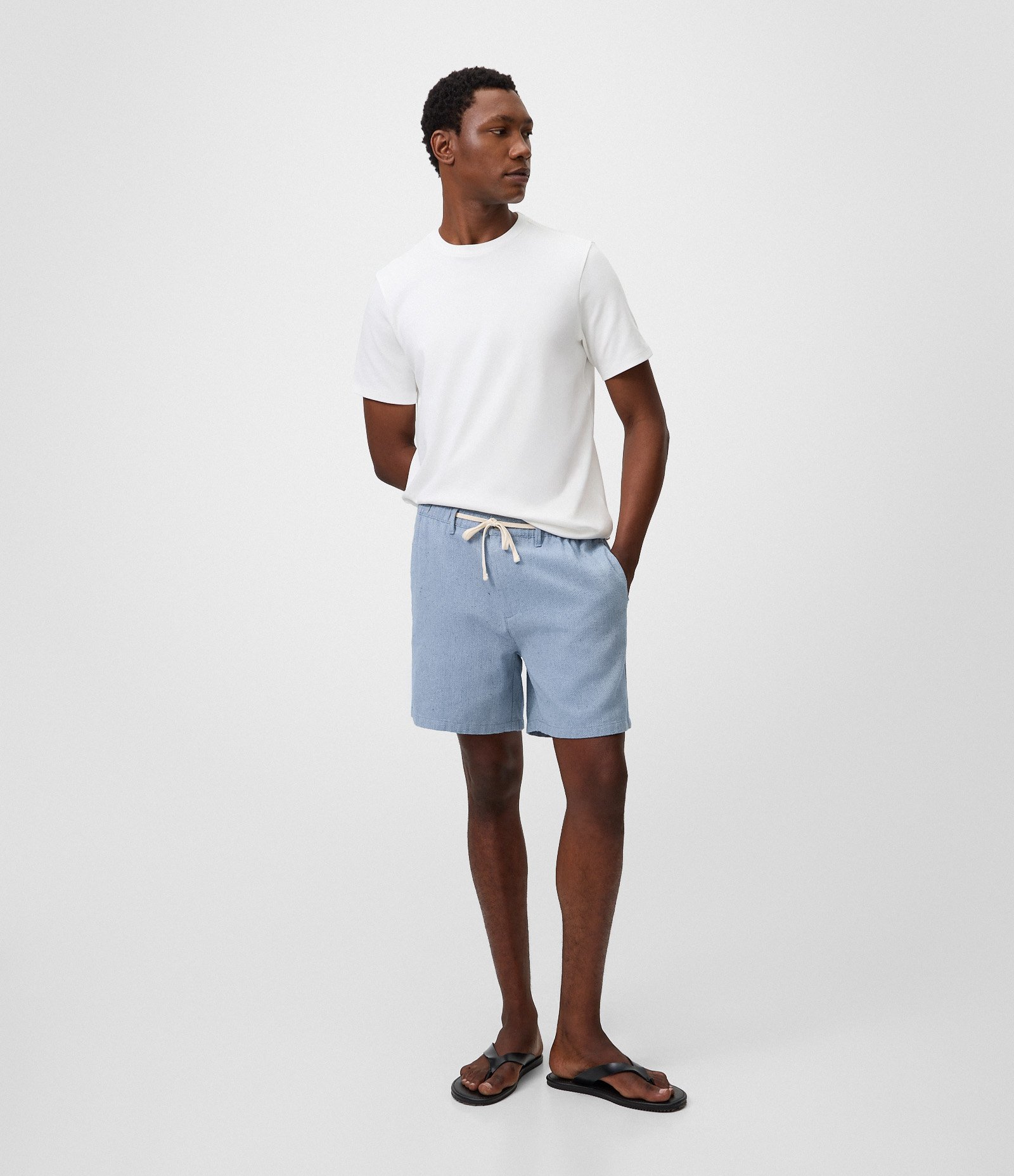 Bermuda Reta em Algodão com Espinha de Peixe Jacquard Azul 2