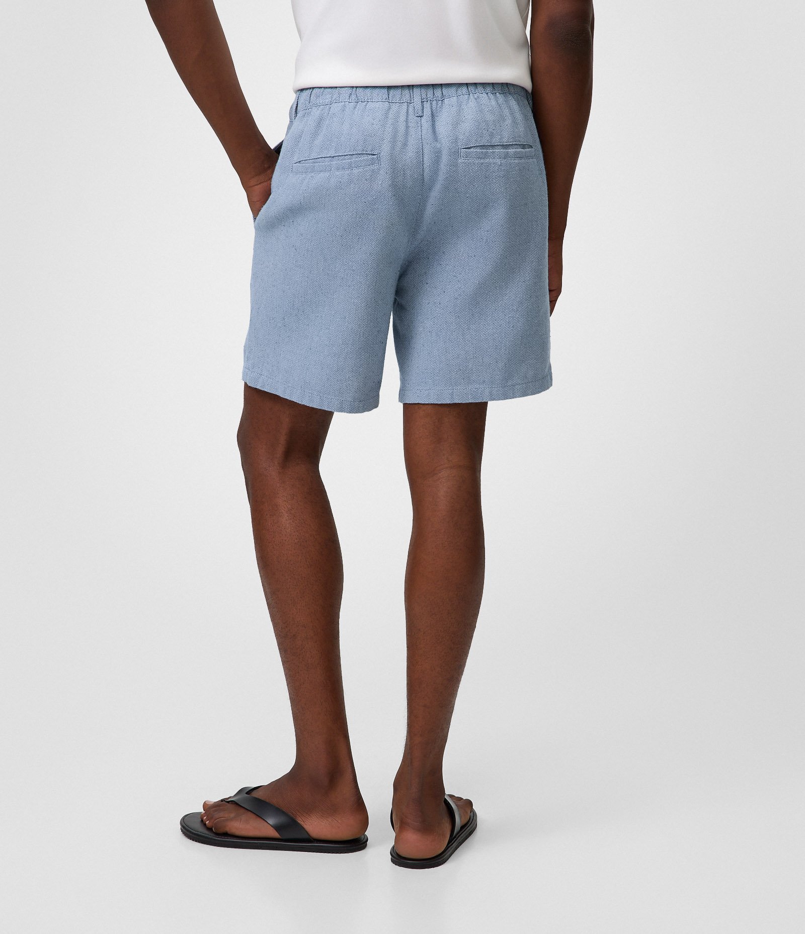 Bermuda Reta em Algodão com Espinha de Peixe Jacquard Azul 4
