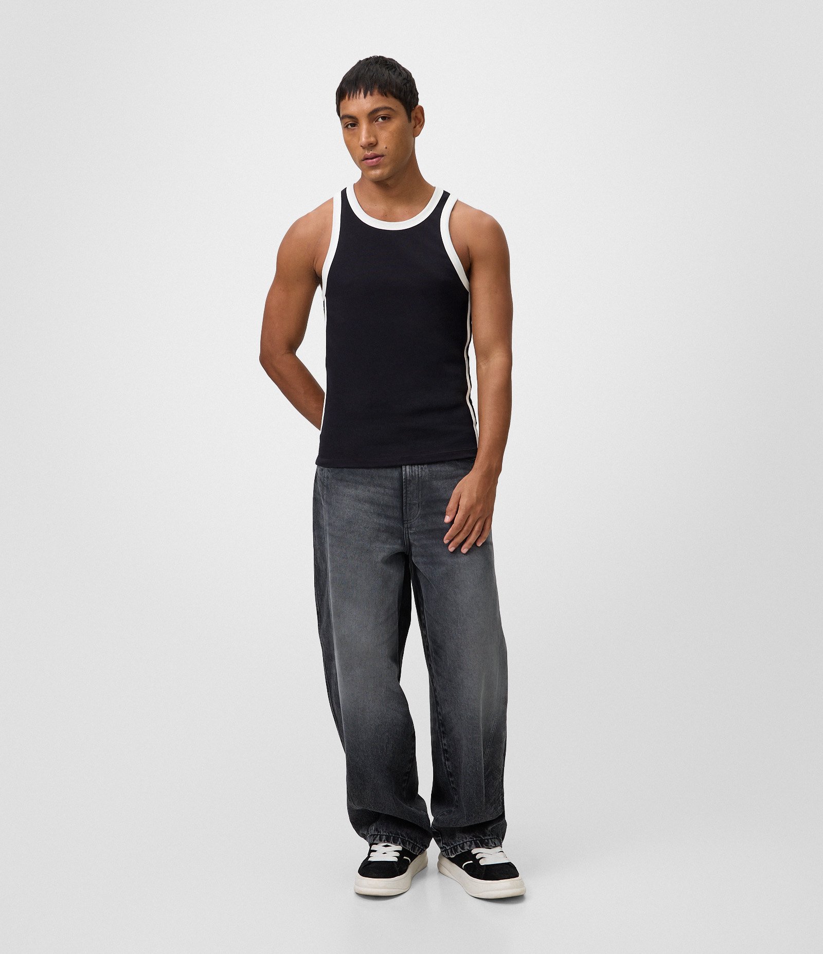 Regata Muscle em Algodão com Linha Contrastante Preto 2
