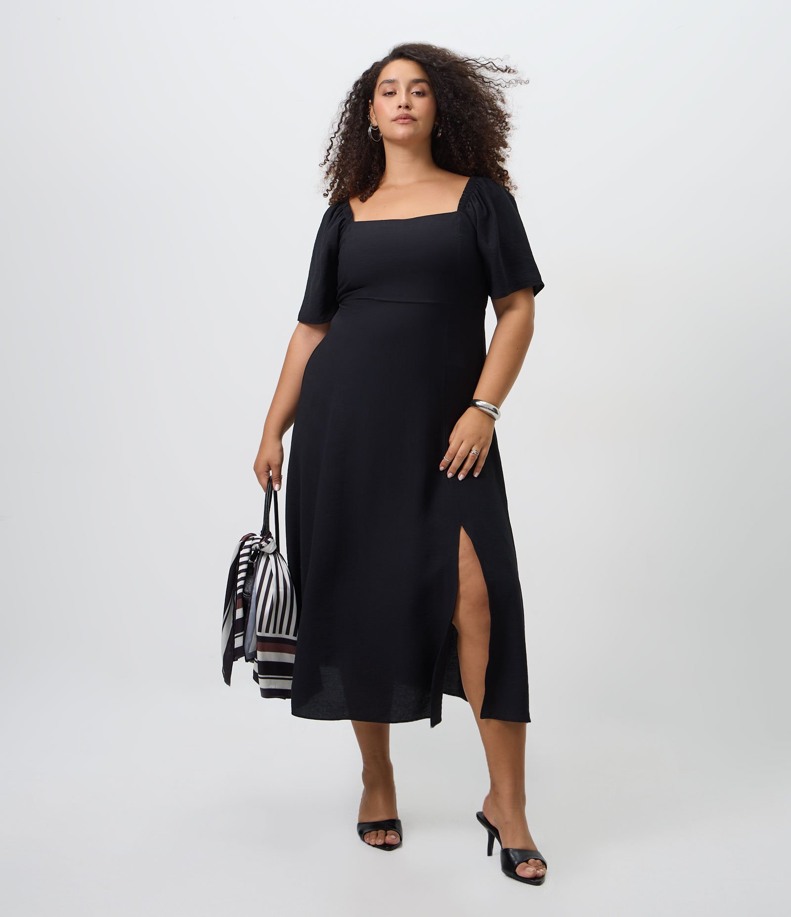 Vestido Midi em Crepe com Decote Quadrado Curve & Plus Size Preto 1
