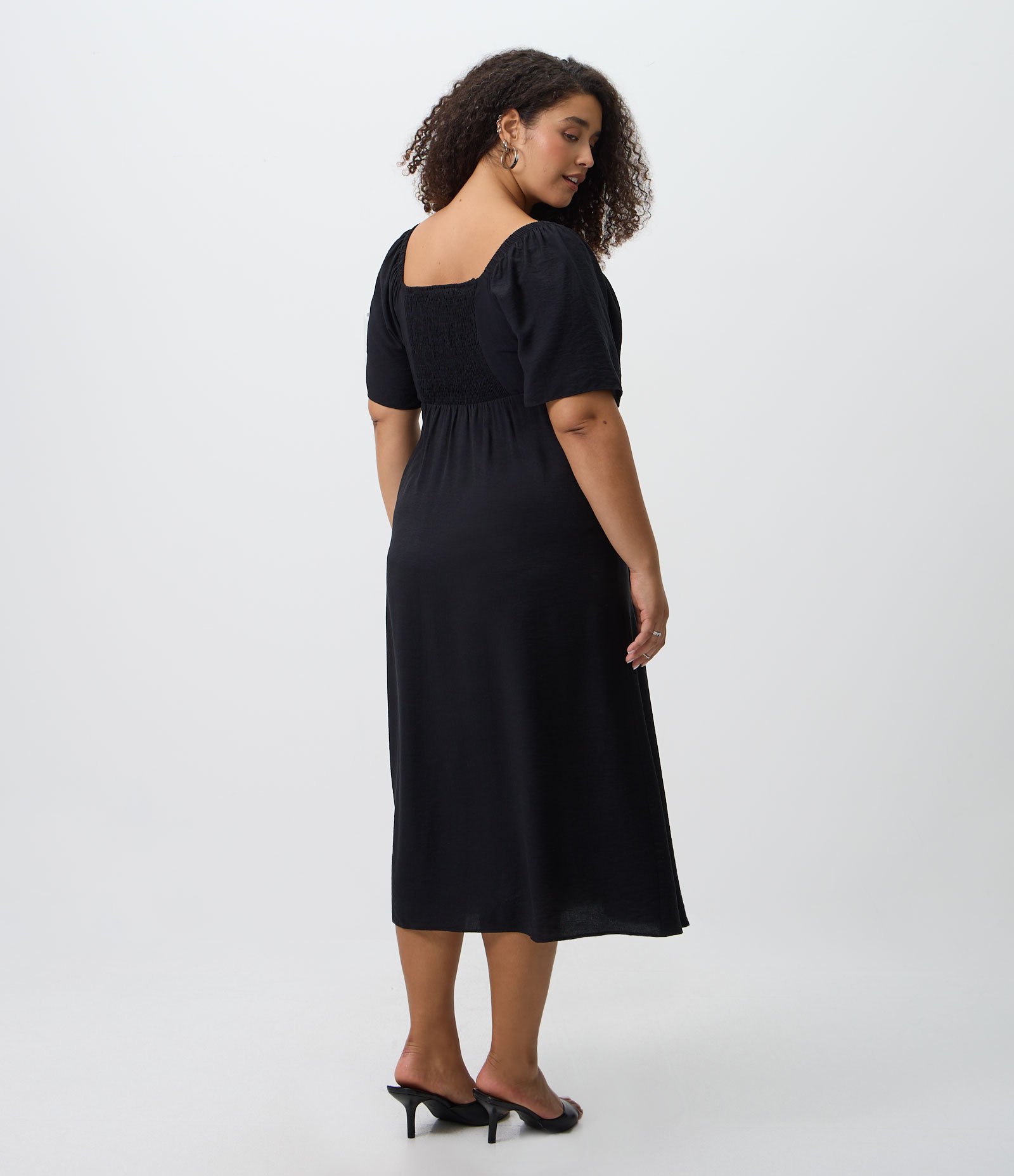 Vestido Midi em Crepe com Decote Quadrado Curve & Plus Size Preto 4