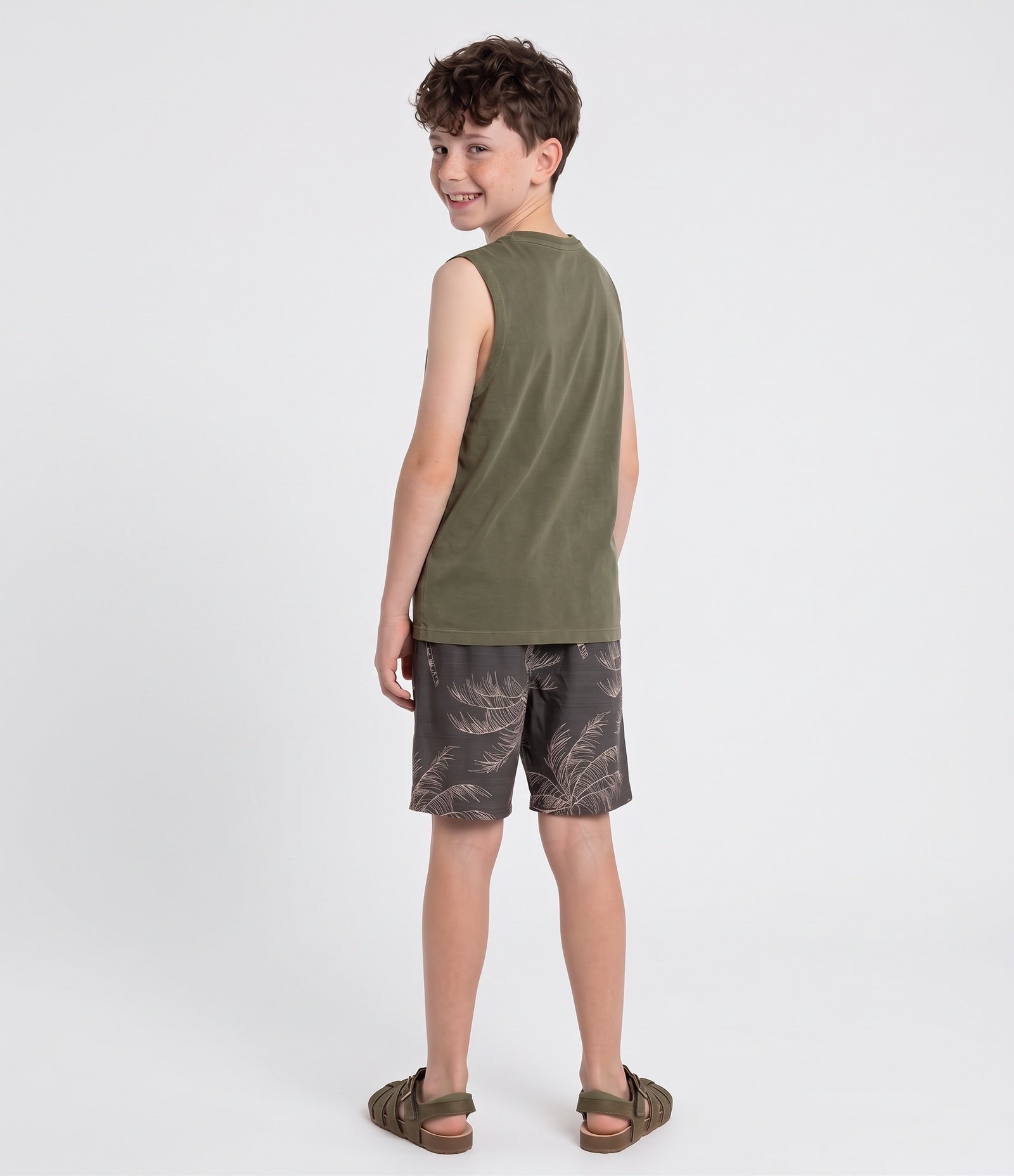 Camiseta Infantil Em Algodão Bordado Localizado com Efeito Lavado - Tam 5 a 16 Anos Verde 3