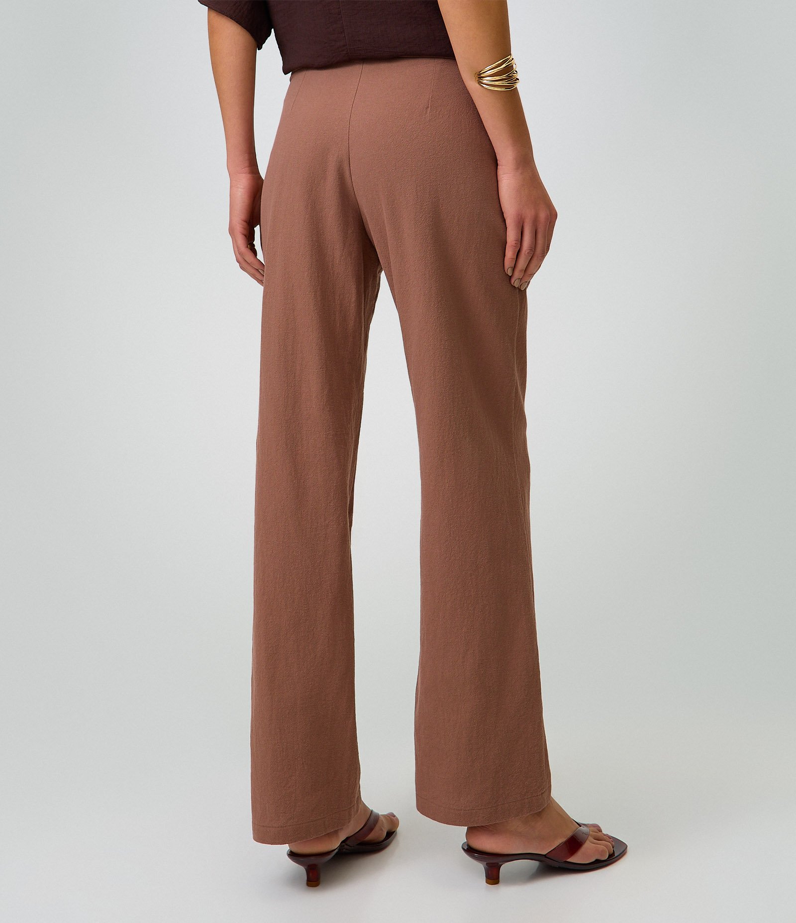 Calça Reta em Algodão com Cós Plano e Bolsos Marrom 3