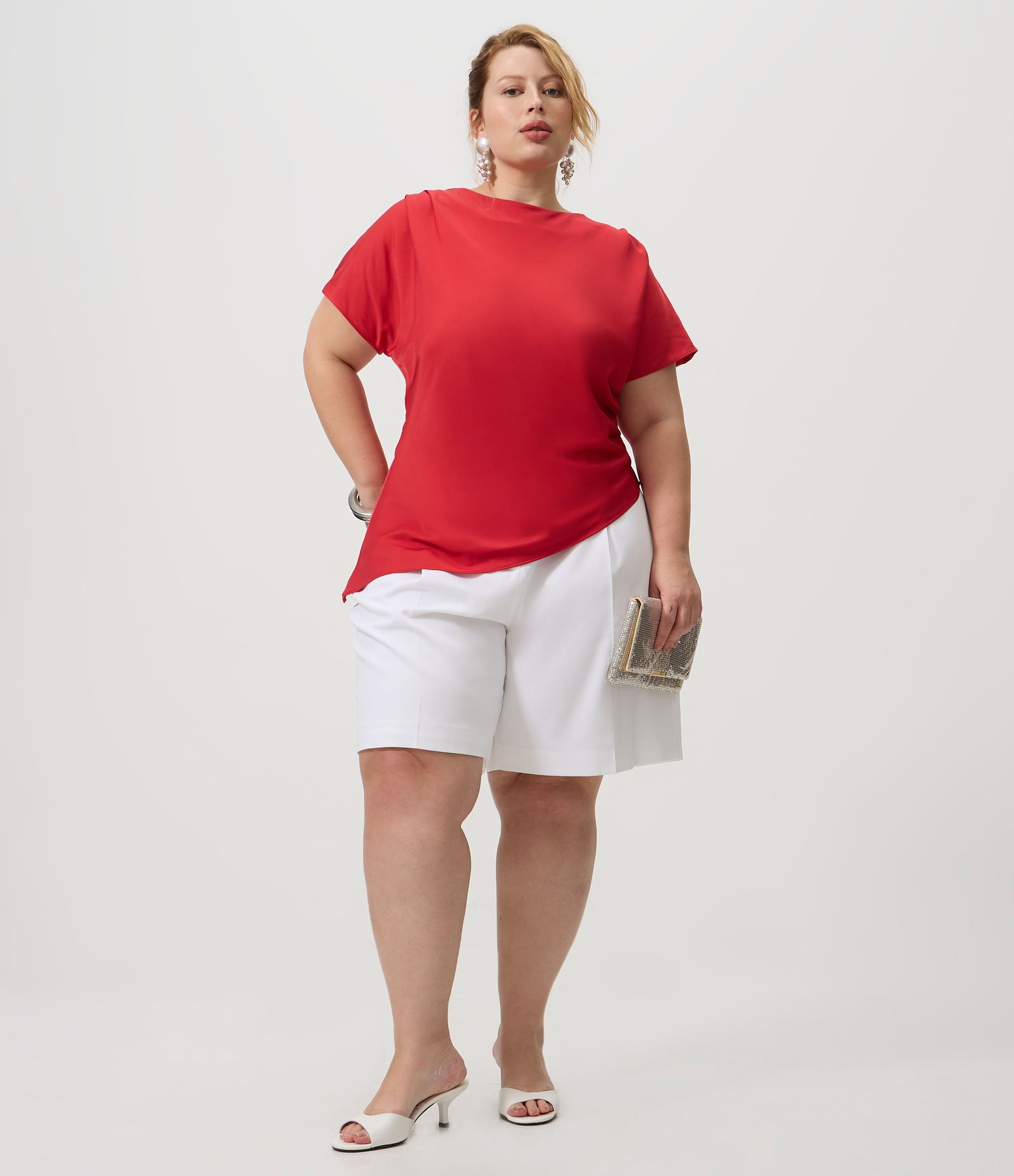 Blusa em Cetim com Barra Assimétrica Curve & Plus Size Vermelho 2