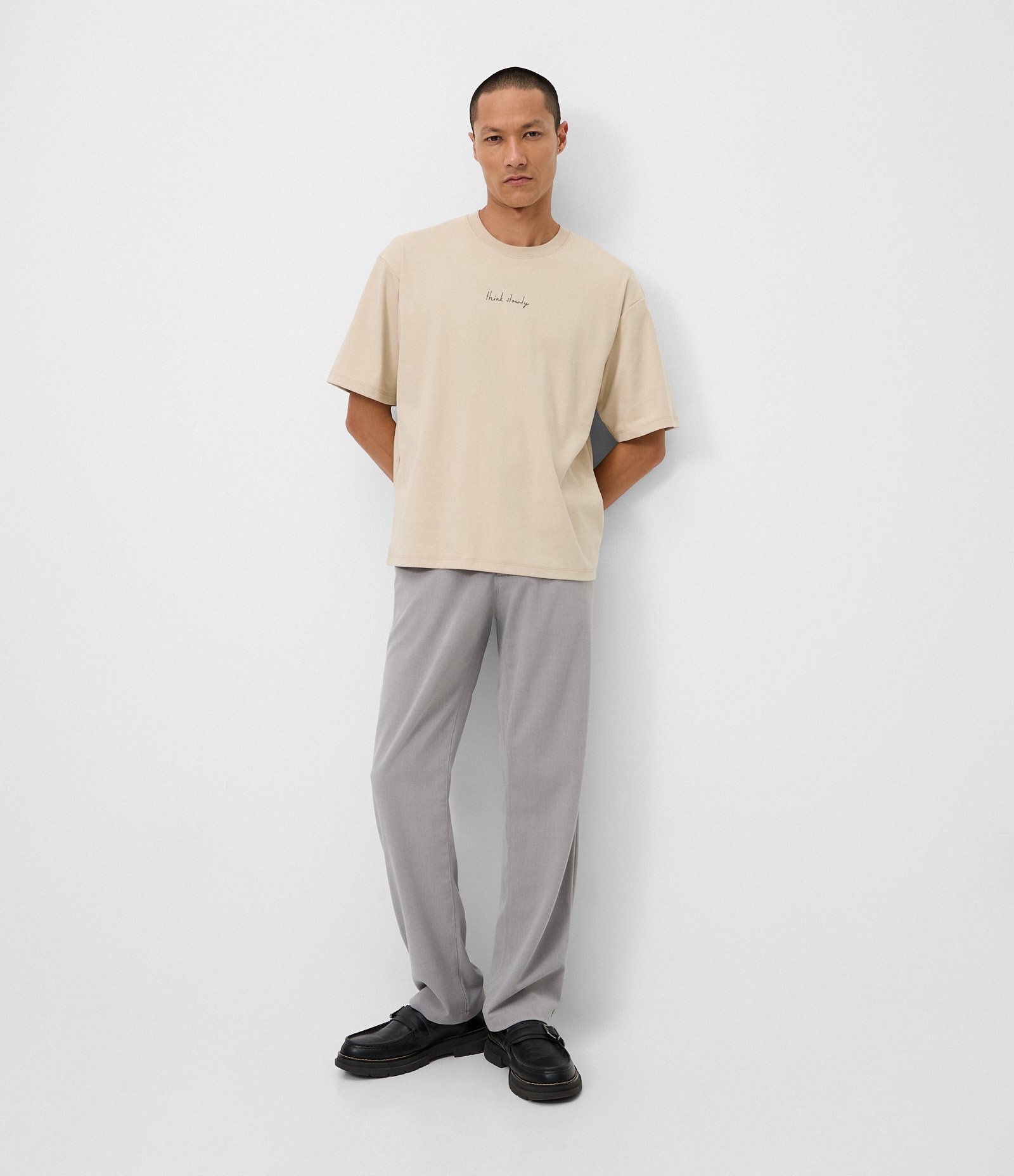 Camiseta Boxy em Algodão com Lettering Bordado Bege 2