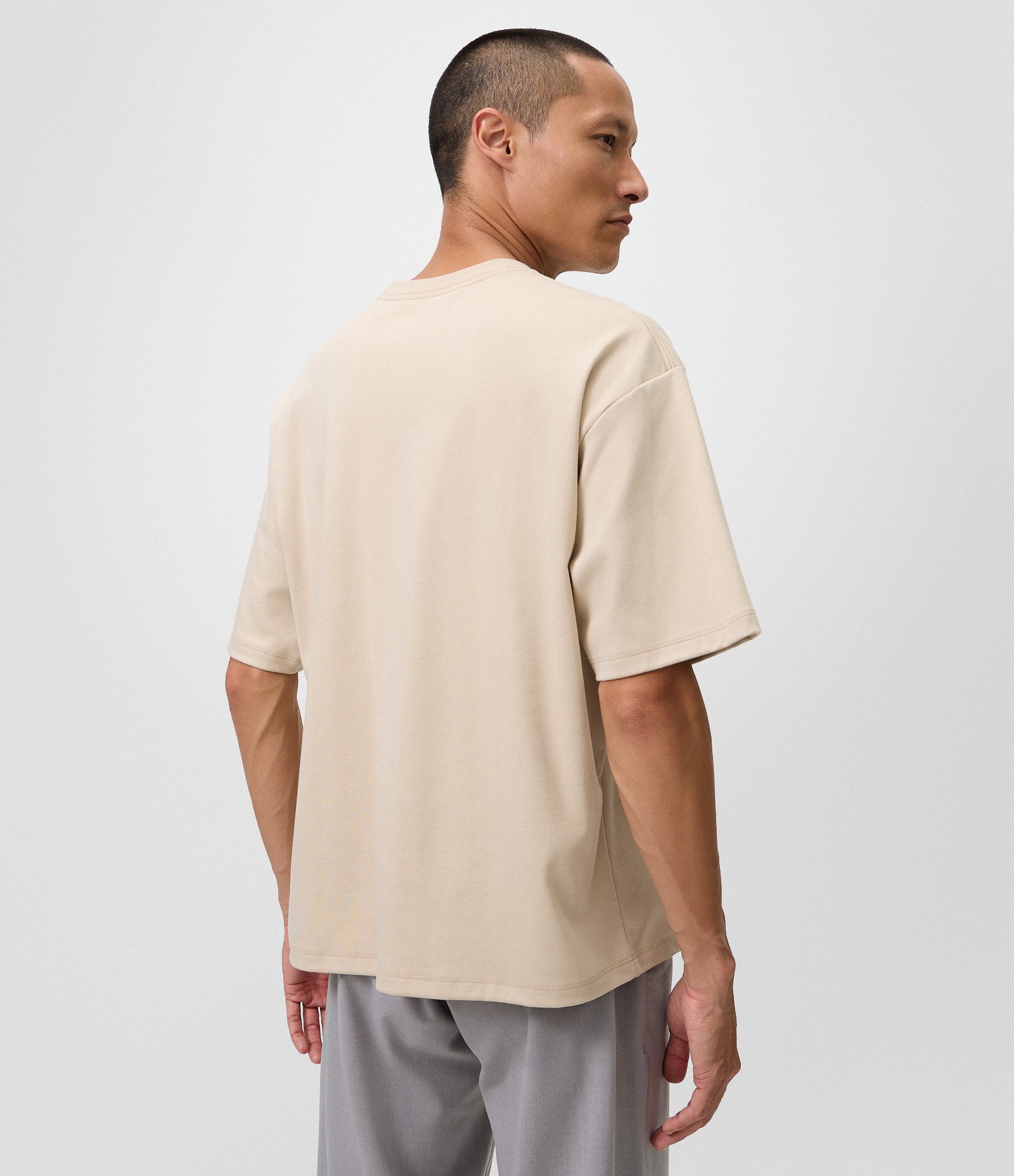 Camiseta Boxy em Algodão com Lettering Bordado Bege 3