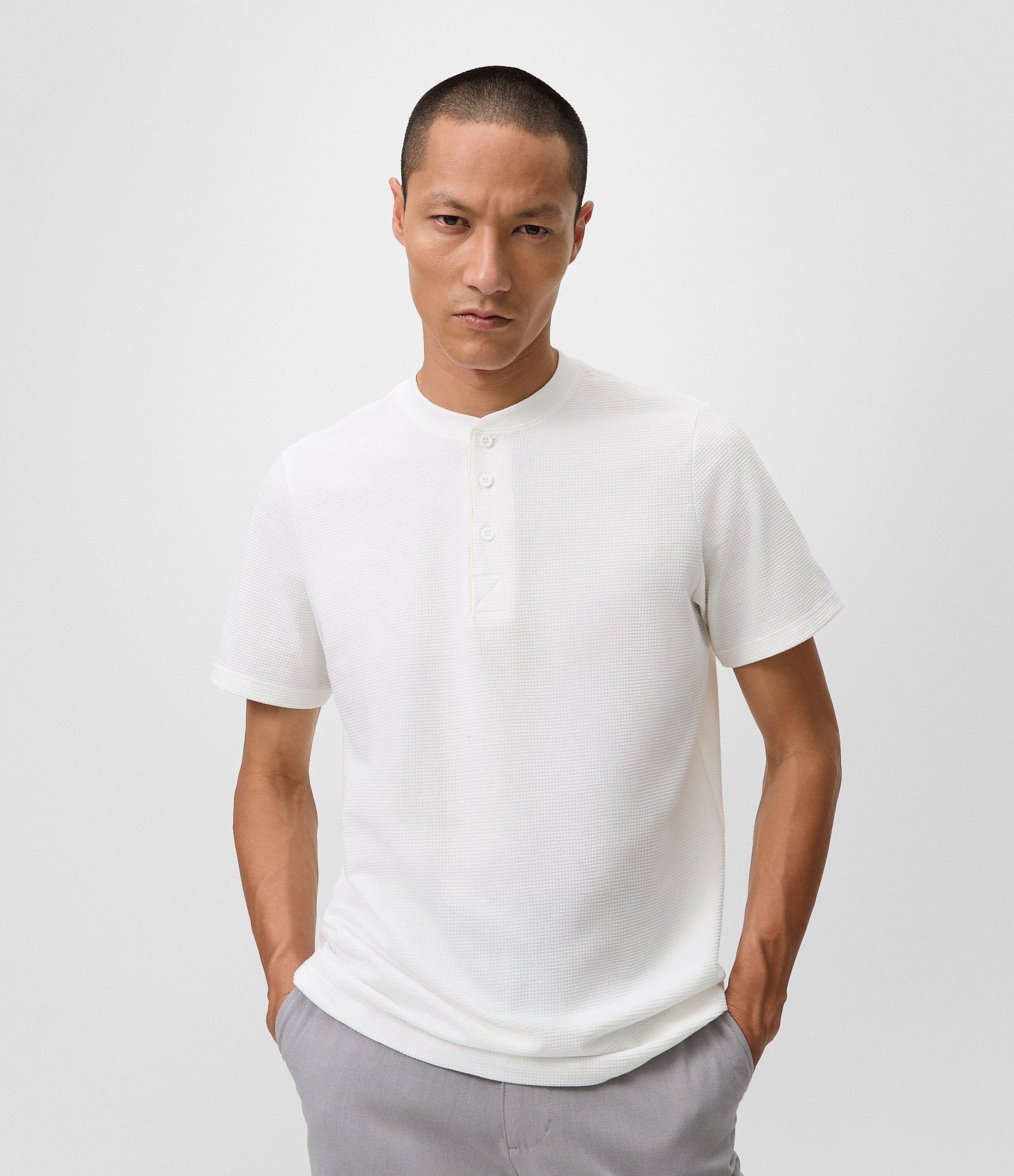 Camiseta Slim com Gola Henley e Textura Piquet Branco 1