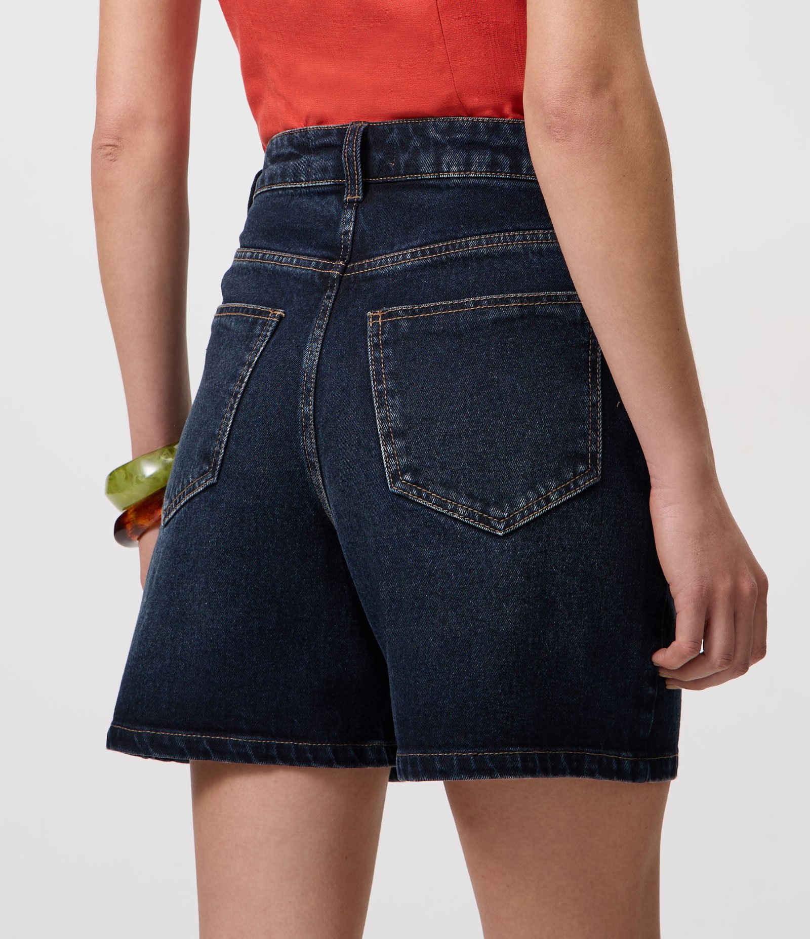 Short Midi em Jeans Premium Azul Escuro 5