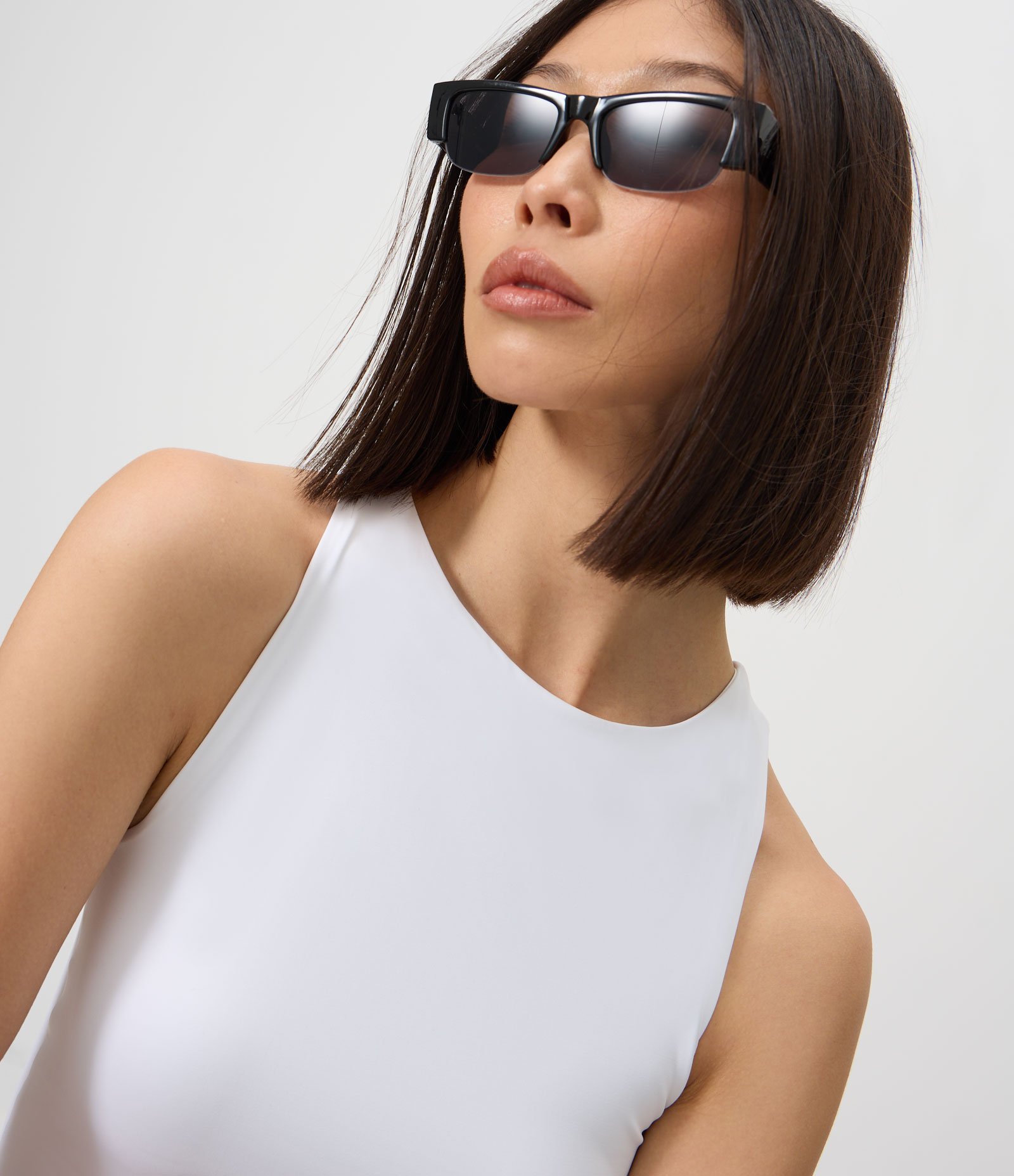 Blusa em Poliamida com Gola Redonda Branco 3