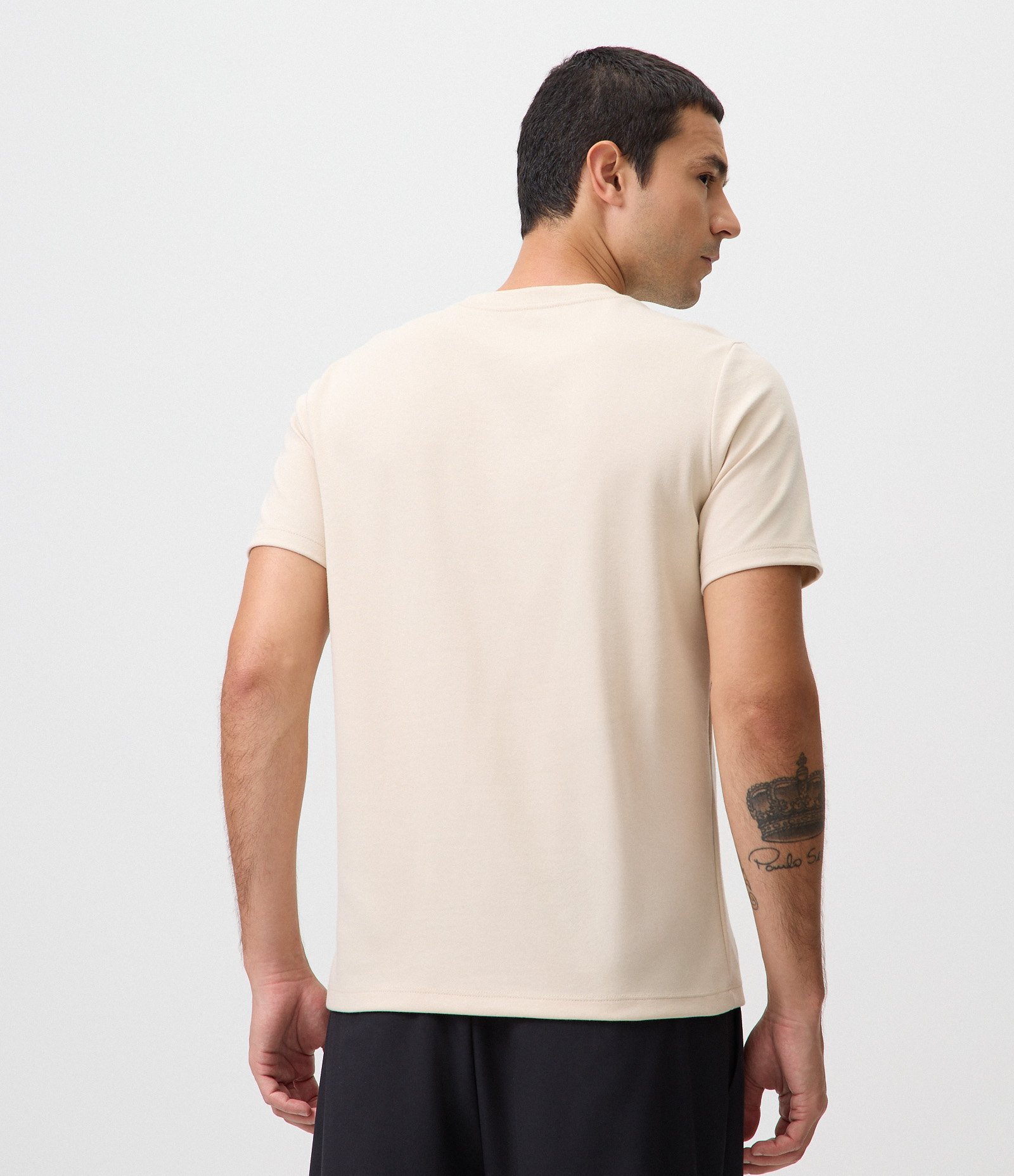 Camiseta Slim com Lettering Elton John e Detalhes em Glitter Bege 4