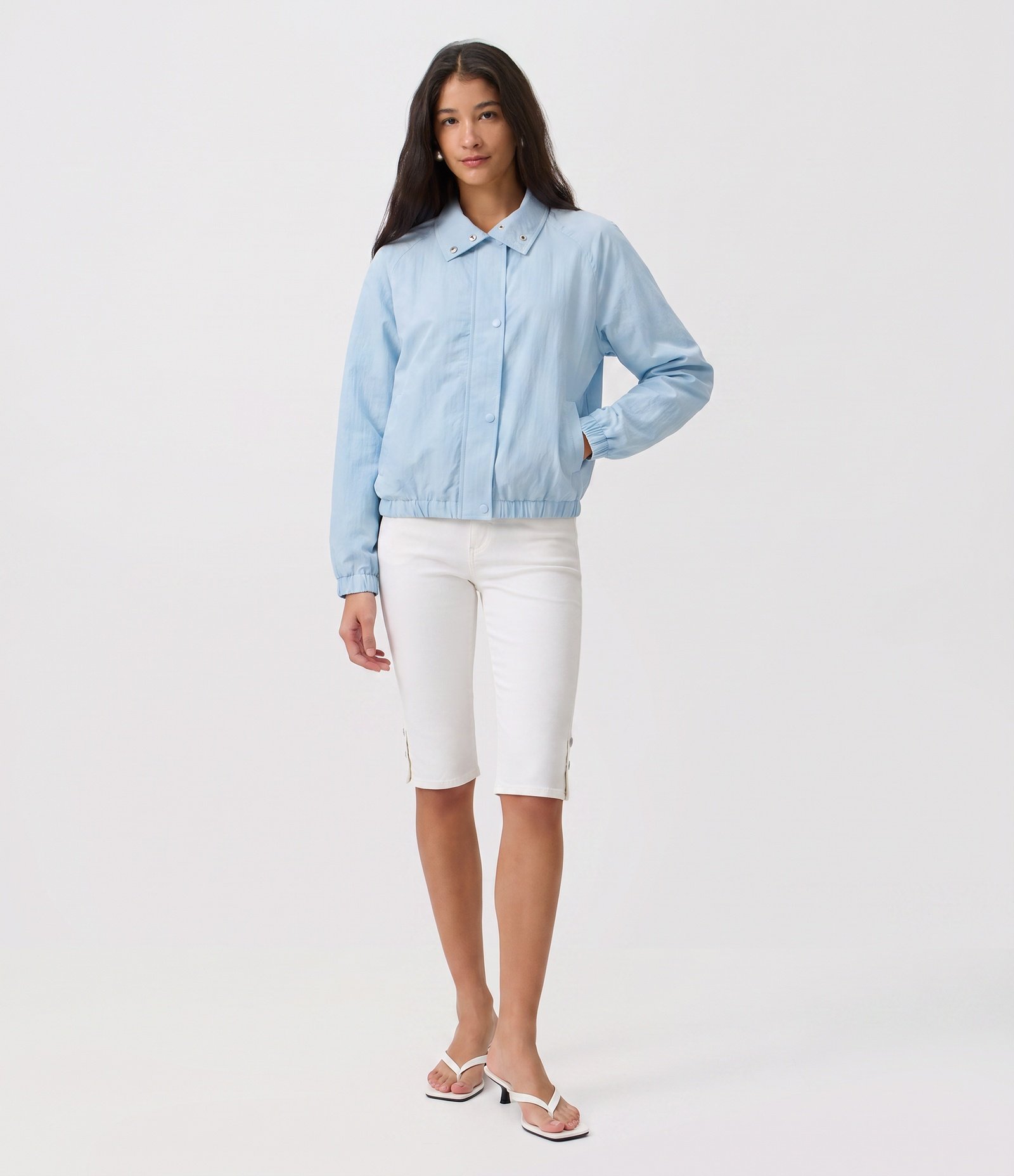 Calça Capri em Sarja com Cós Transpassado e Cintura Média Branco 1