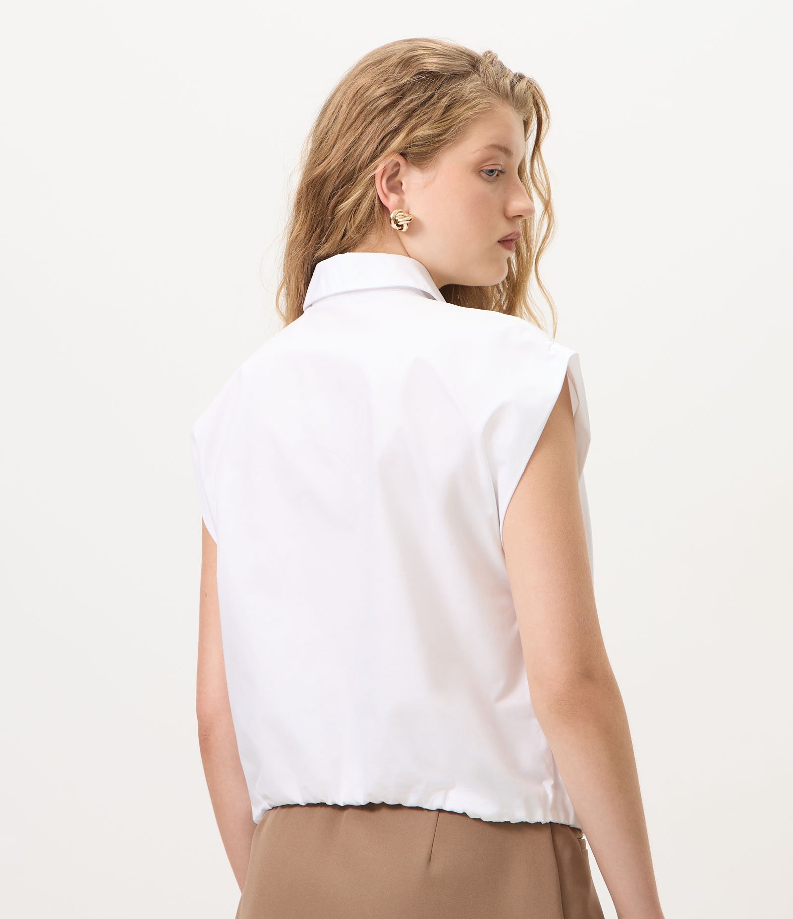 Blusa Regular em Tricoline com Pregas nos Ombros Branco 3