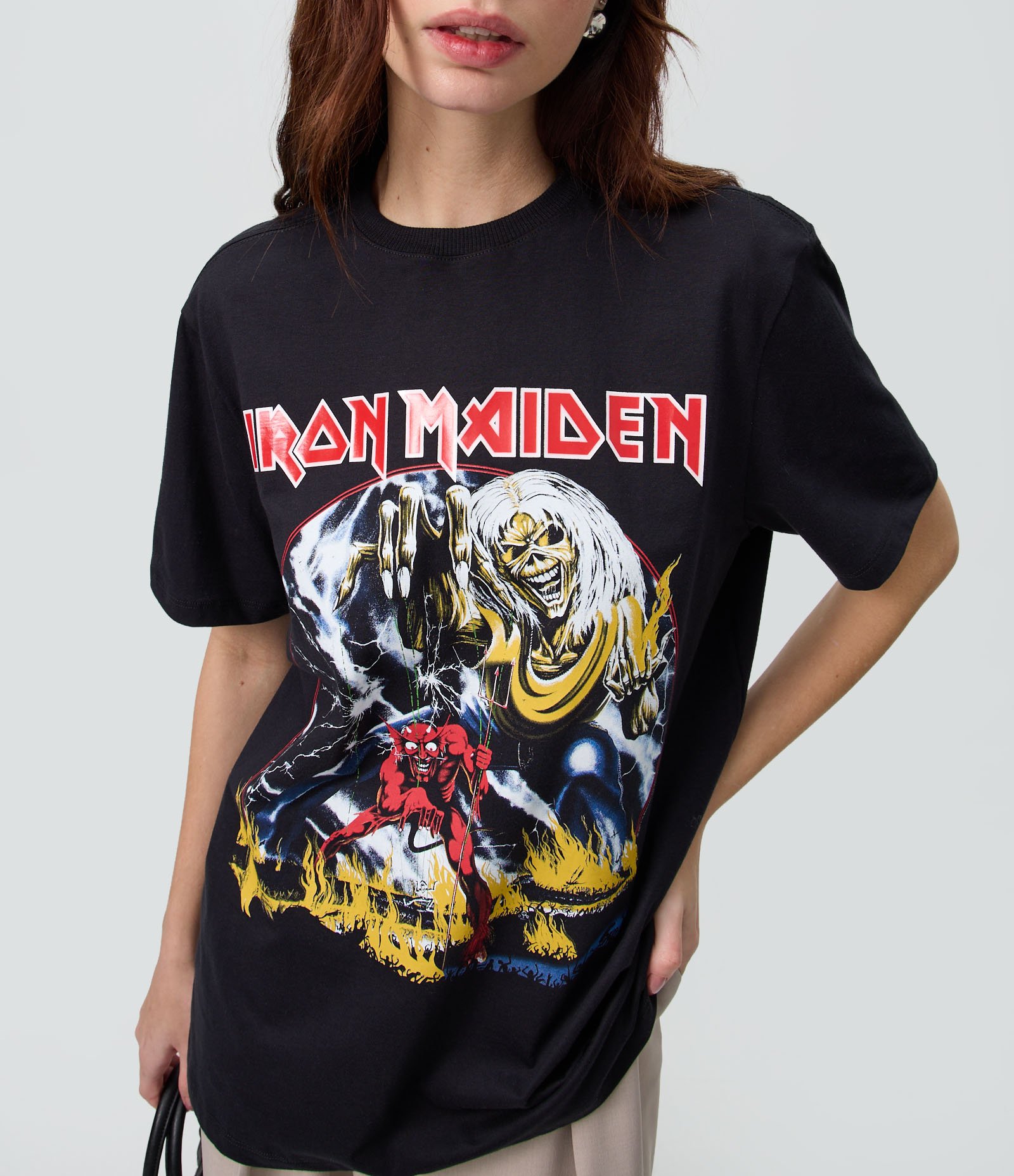 Camiseta Oversized em Algodão com Estampa Iron Maiden Preto 3