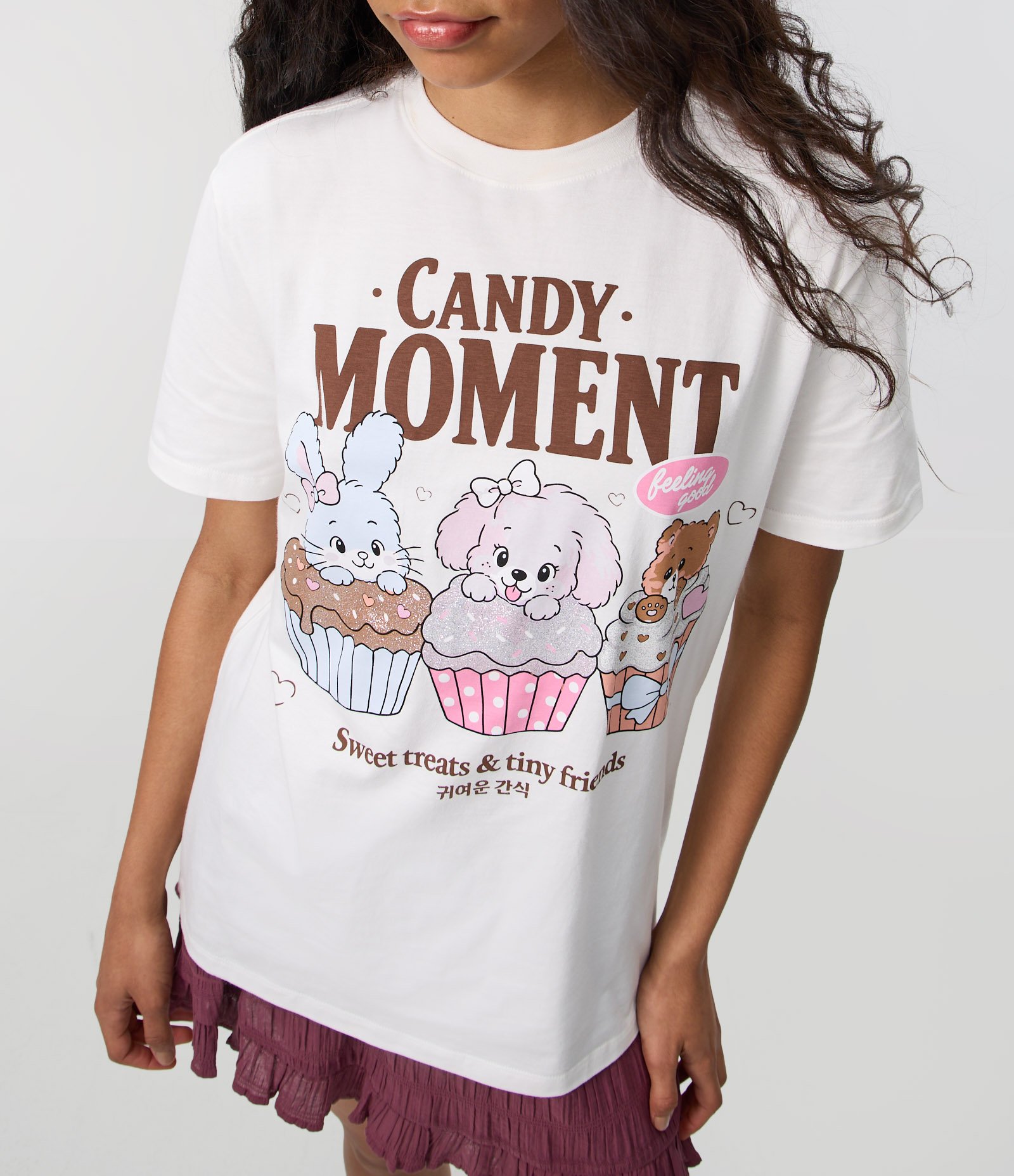 Camiseta em Algodão com Estampa de Animais e Docinhos com Lettering Branco 2