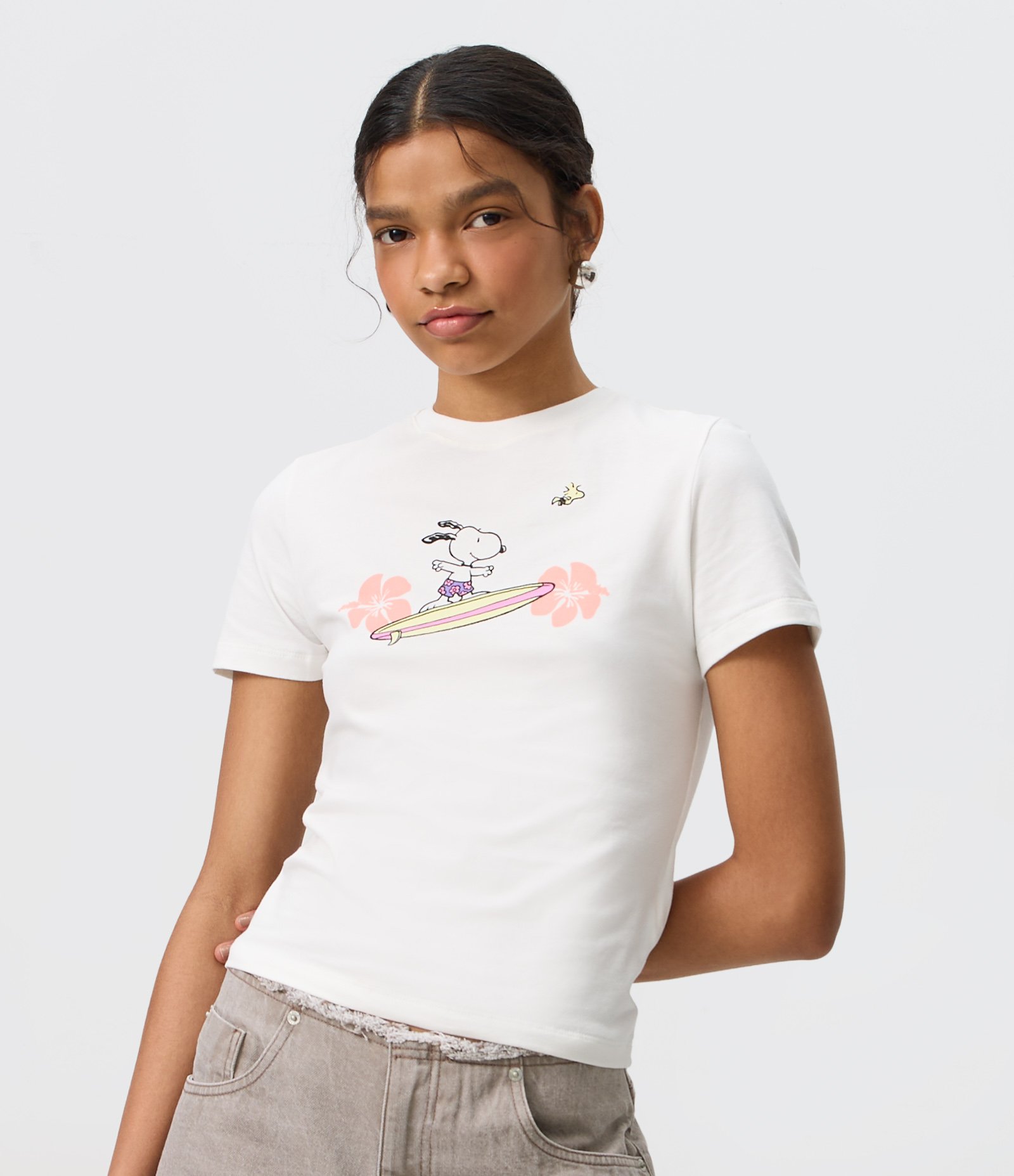 Camiseta com Estampa Snoopy Surfista com Lettering Branco 1