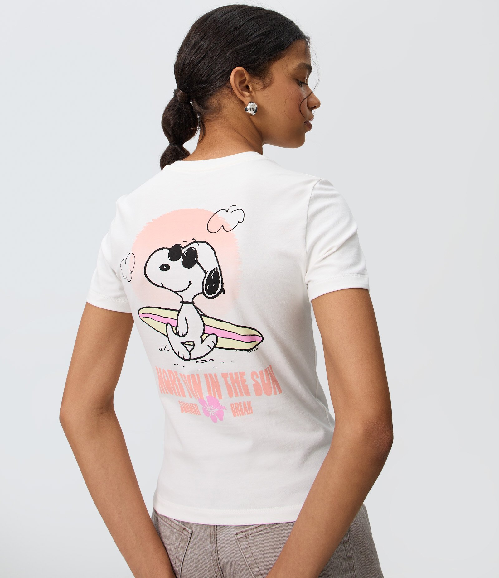 Camiseta com Estampa Snoopy Surfista com Lettering Branco 4
