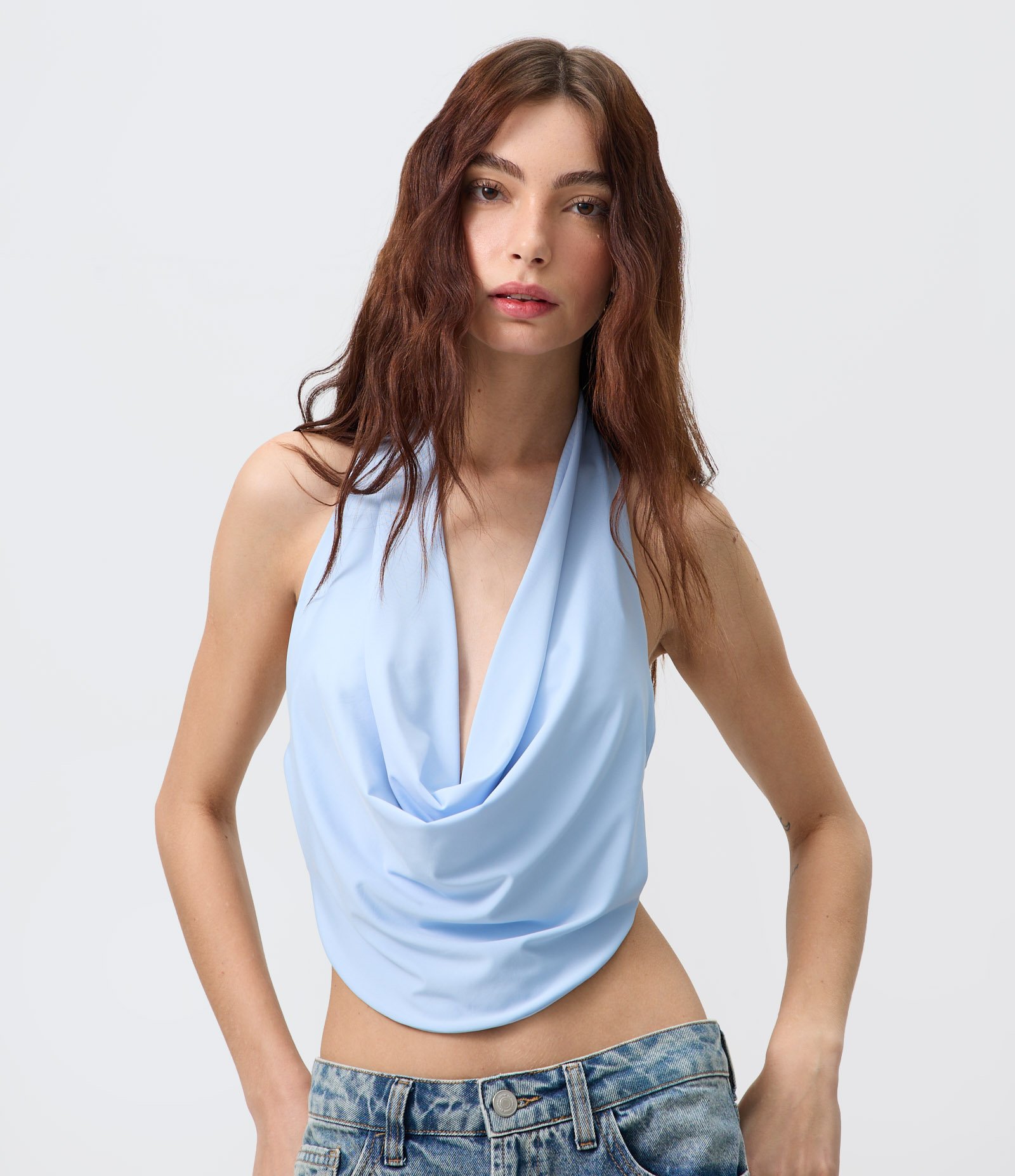 Blusa Frente Única em Malha com Decote Degagê Azul 1