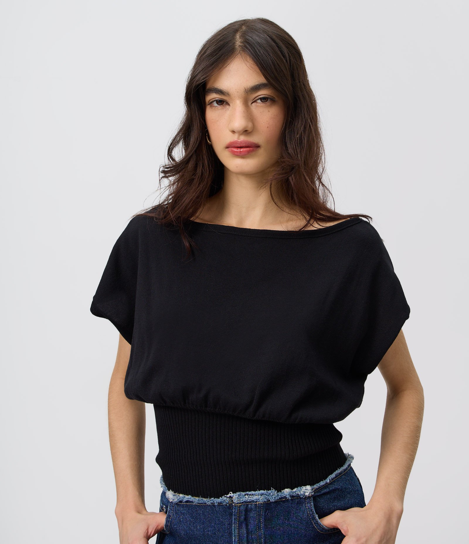 Blusa Ombro a Ombro em Tricô Texturizado com Cintura Ajustada Franzida Preto 1