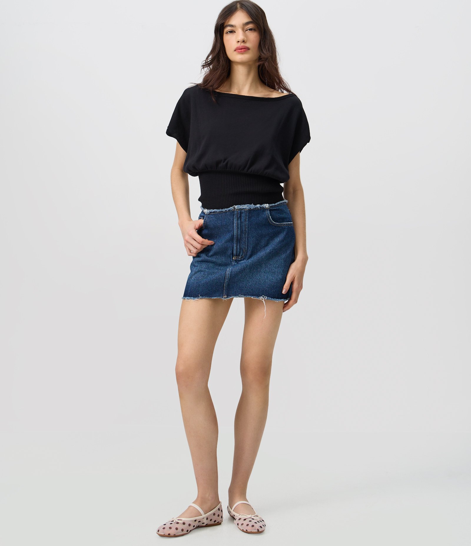Blusa Ombro a Ombro em Tricô Texturizado com Cintura Ajustada Franzida Preto 2