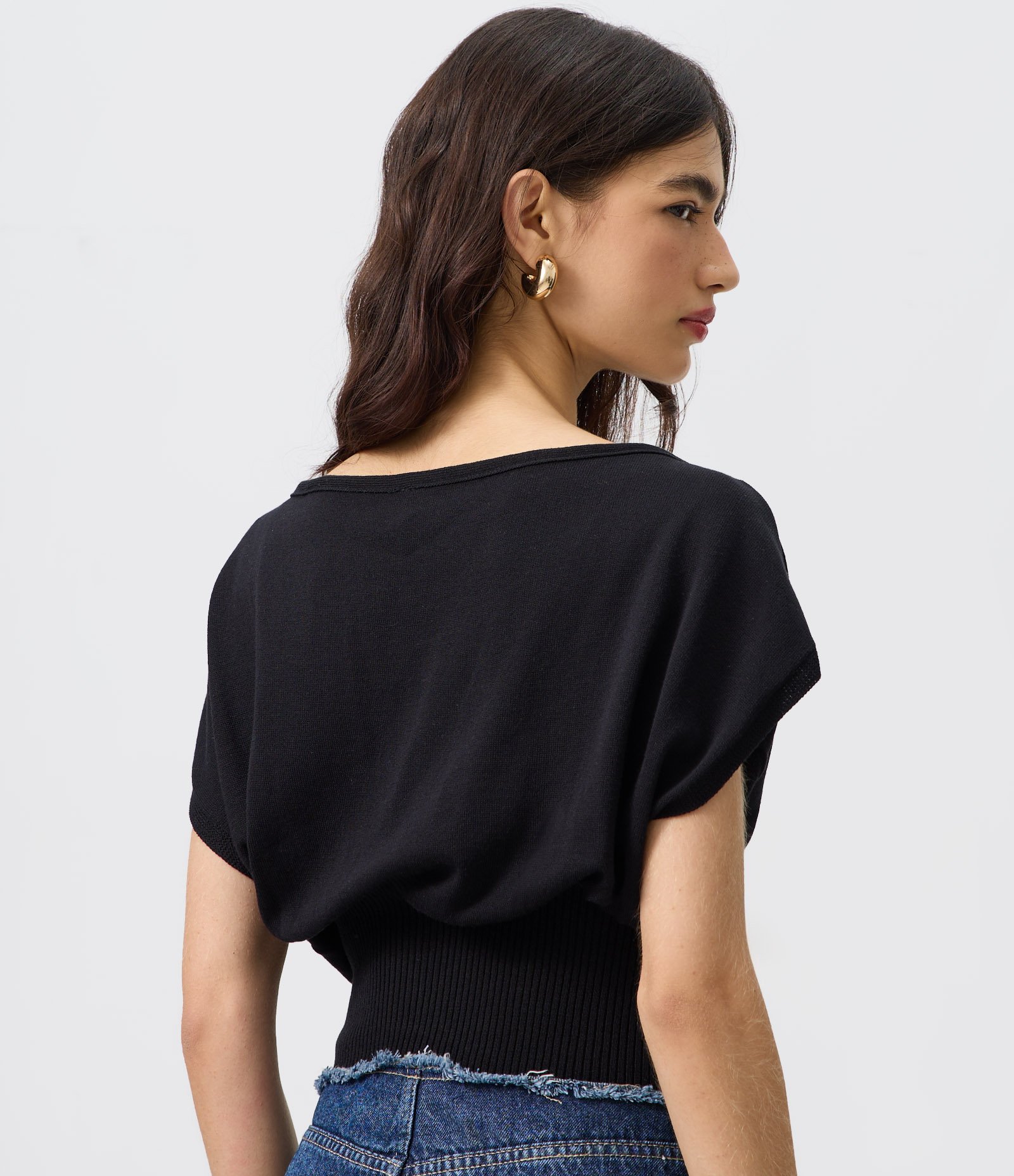 Blusa Ombro a Ombro em Tricô Texturizado com Cintura Ajustada Franzida Preto 4