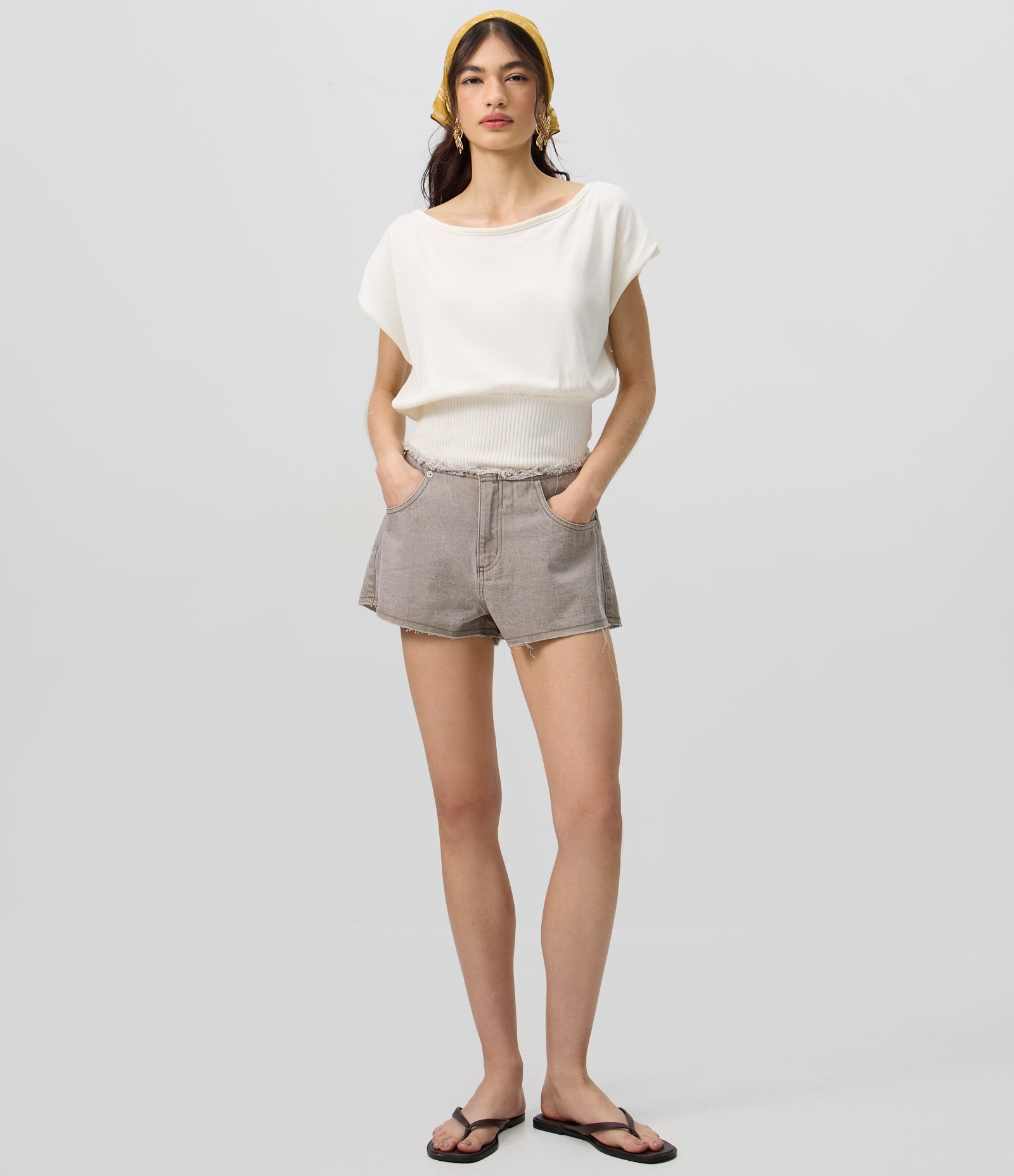 Blusa Ombro a Ombro em Tricô Texturizado com Cintura Ajustada Franzida Branco 2